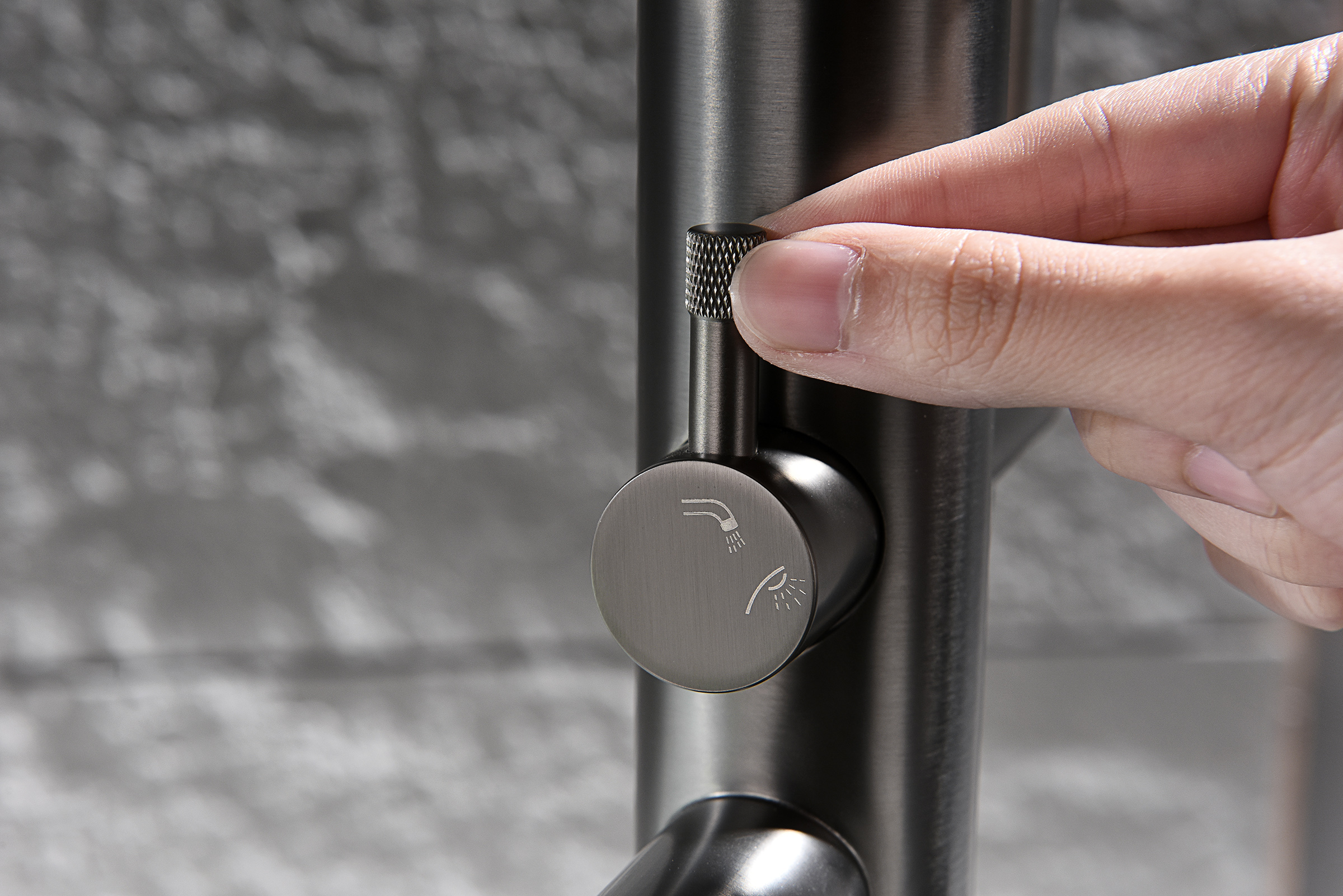 19181-Q Смеситель напольный для ванны (ГРАФИТ) GANZER  (5/1шт)