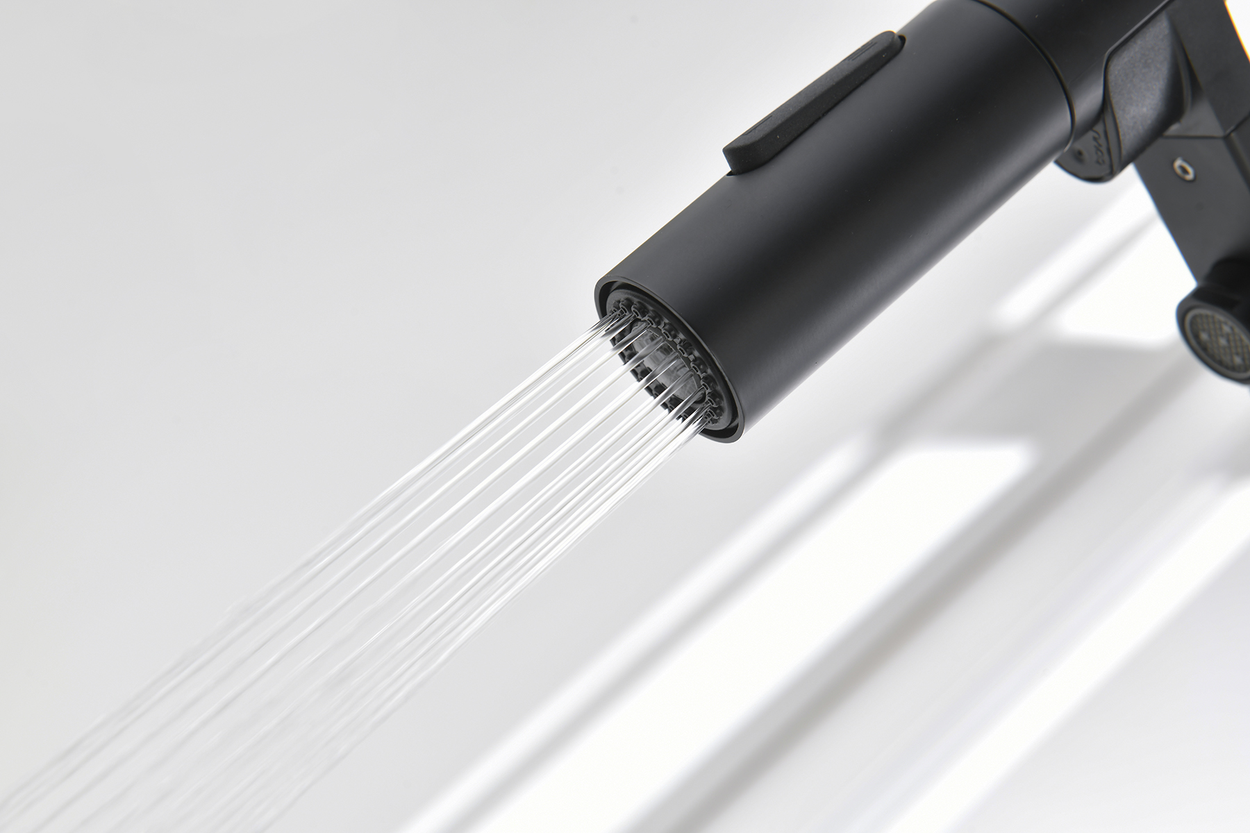 05126-C Смес. для кухни с гиб МАГ. изл. и под. фильт. (ЧЕРНЫЙ) GANZER (10/1шт)