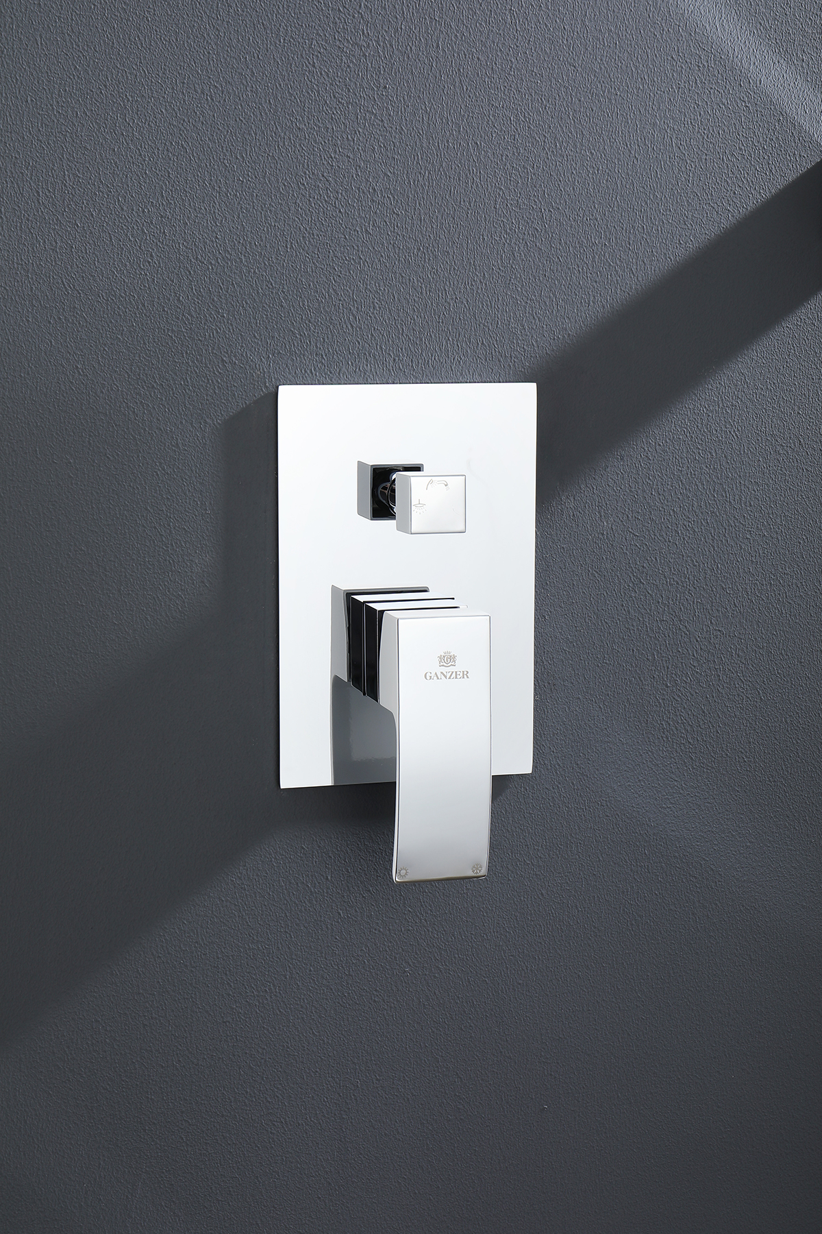 44165-F Смеситель встраиваемый для душа с 3-функ. (Белый/Хром) GANZER (6/1шт)