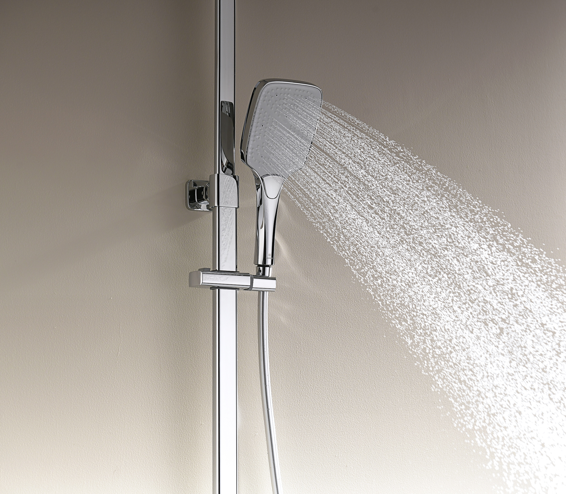 12071-F Душевая система с термостатом (БЕЛЫЙ) GANZER (5/1шт)