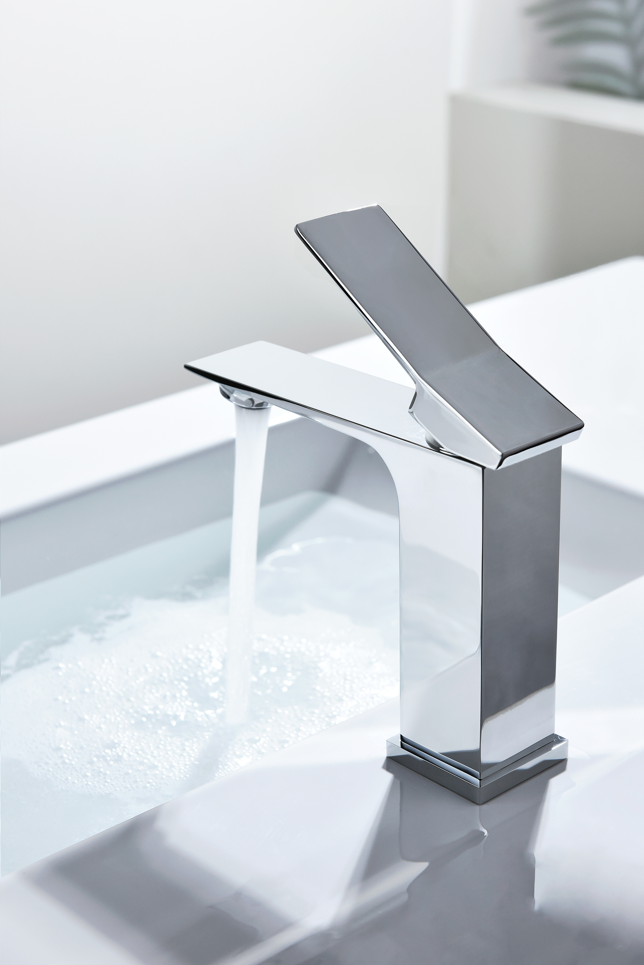 05111 Смеситель од. для раковины (ХРОМ) GANZER (10/1шт)