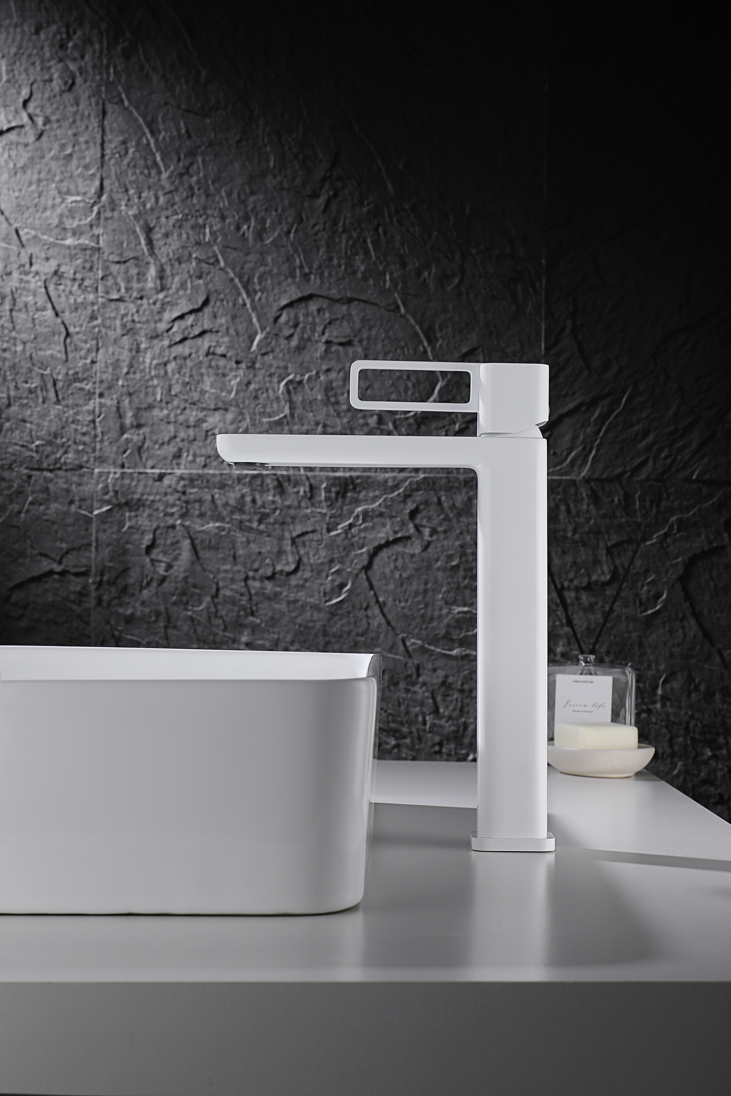 12112-F Смеситель од. для раковины-чаши (БЕЛЫЙ) GANZER (10/1шт)