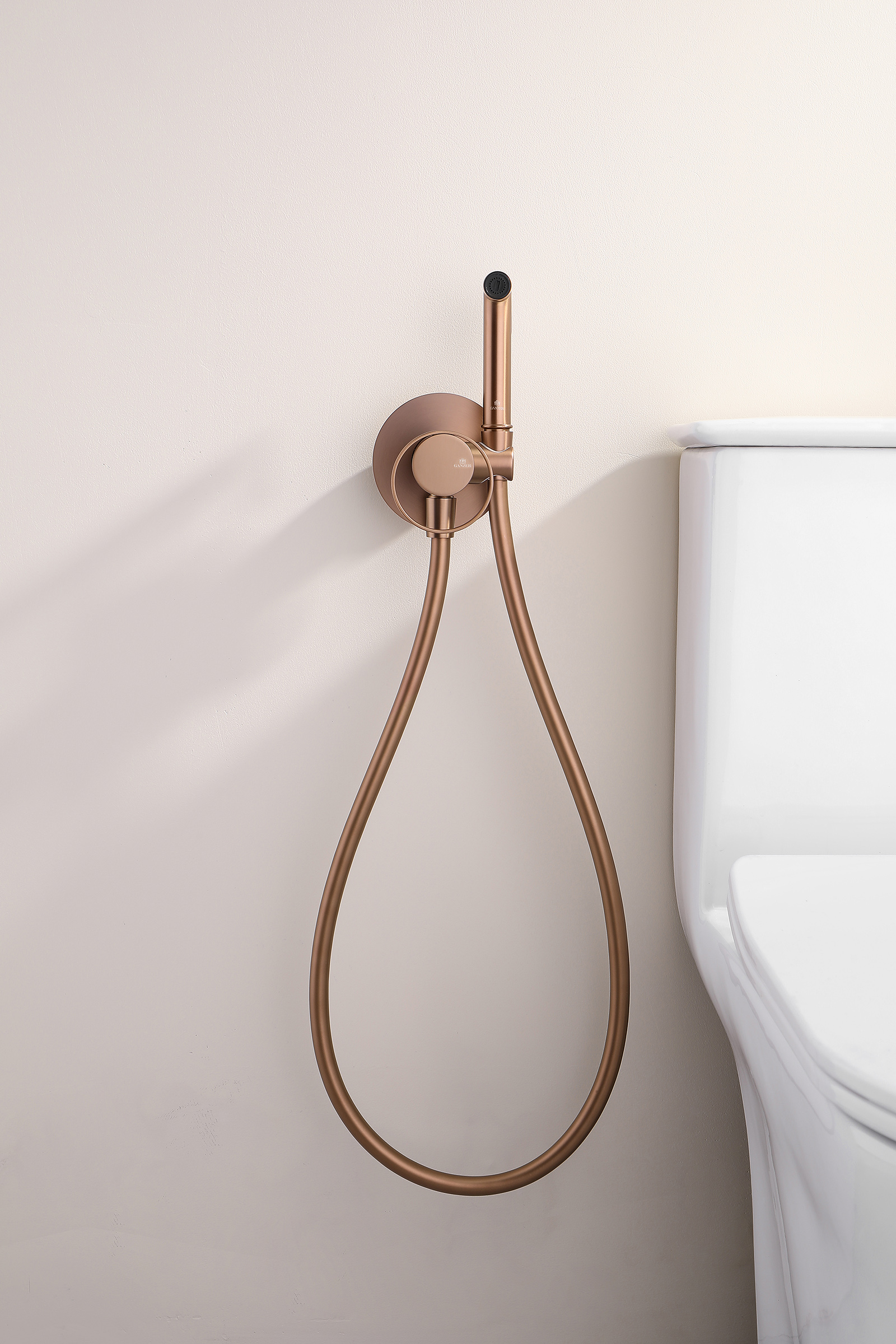 19157-R Смеситель встраиваемый с ГИГ. душем (Роз. Золото) GANZER (10/1шт)