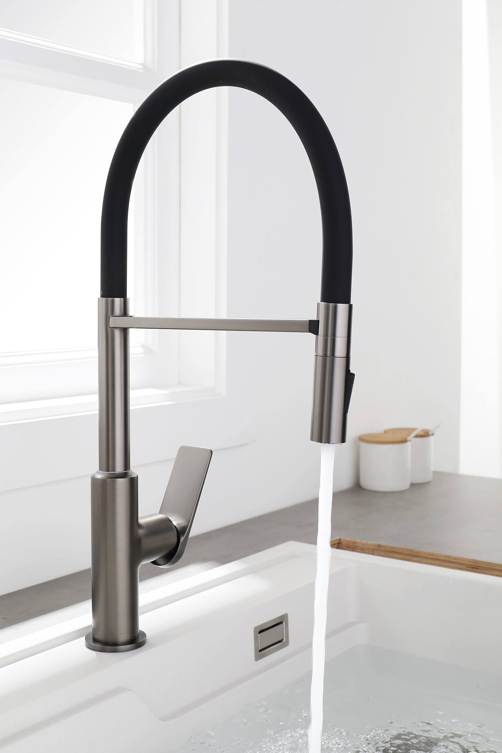 07126-Q Смеситель для кухни с гиб. МАГНИТ. изливом (ГРАФИТ+ЧЕР.) GANZER (10/1шт)