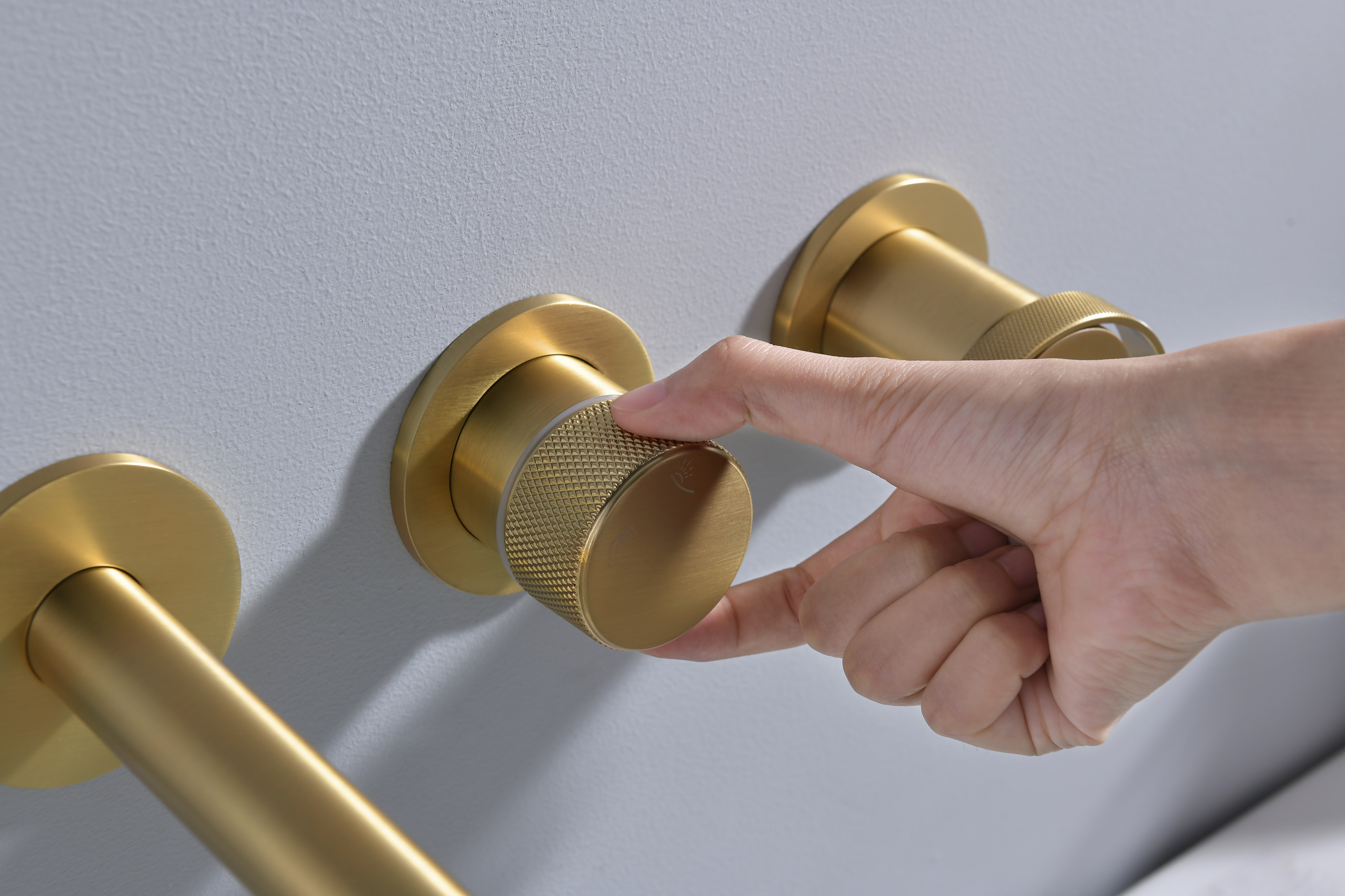 19134-S Встроенный смес. для ванны  (Мат. Золото) GANZER  (6/1шт)