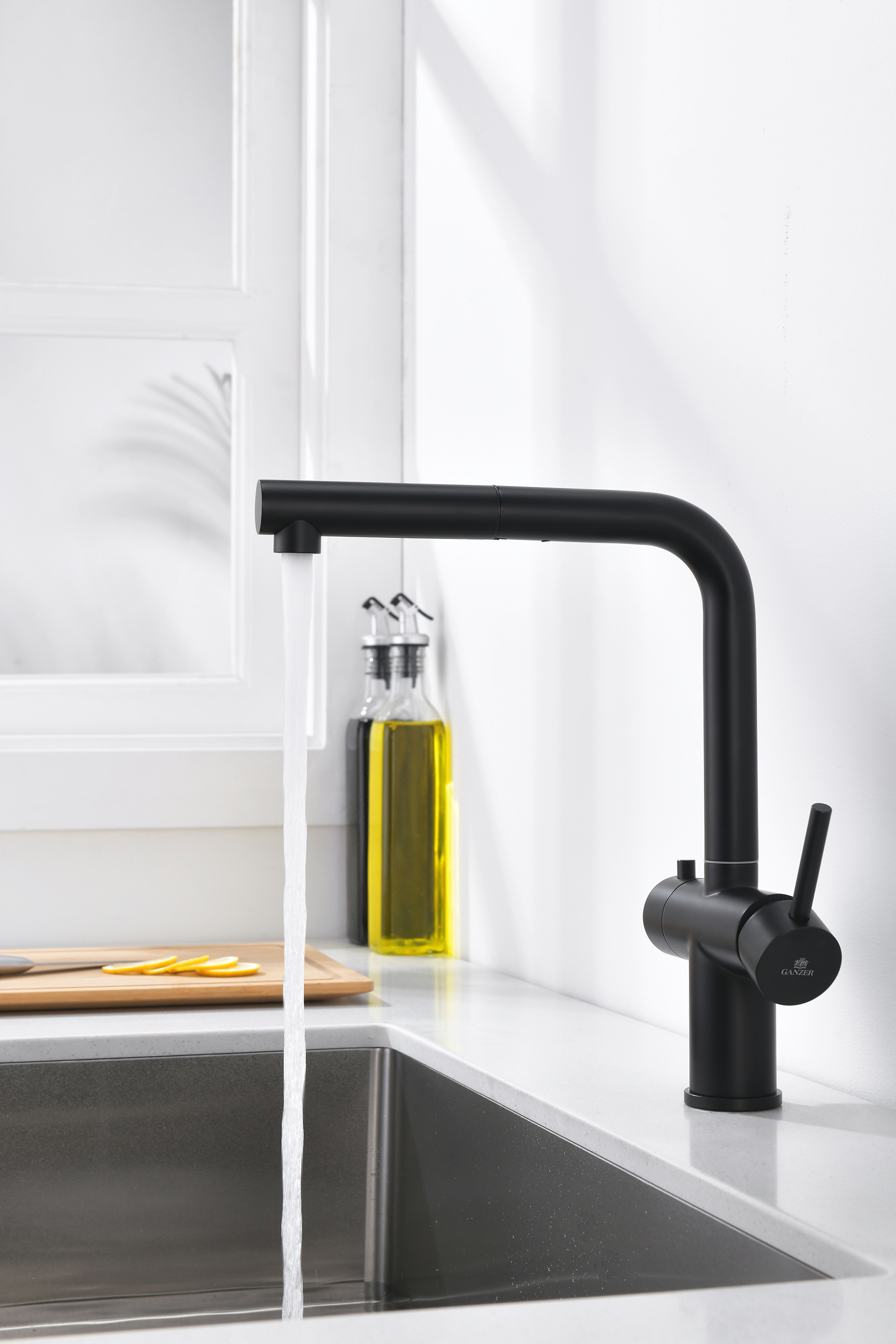 16036-C Смес. од. для кухни с ВЫД. лейкой и подк. ФИЛЬТ. (ЧЕРНЫЙ)  GANZER (10/1шт)
