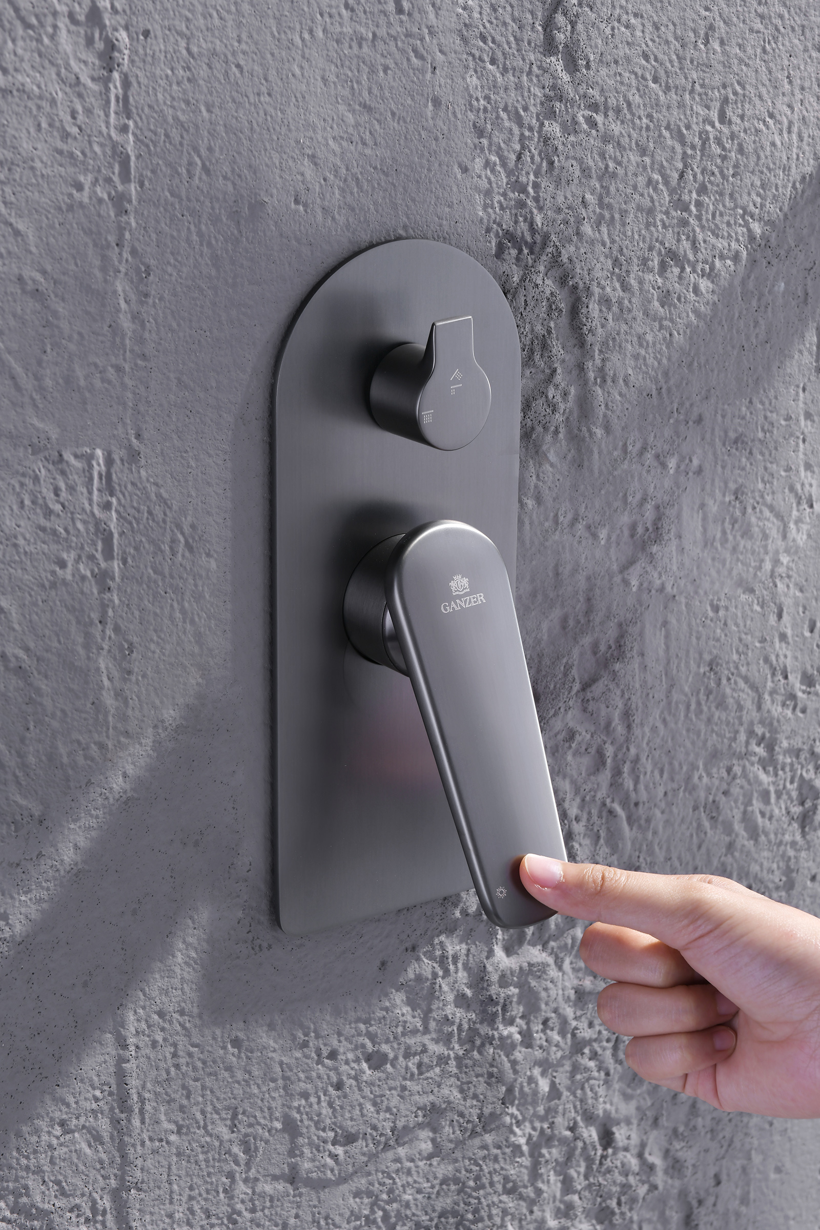 02165-Q Смеситель встраиваемый для душа с 3-функ. (ГРАФИТ) GANZER (6/1шт)