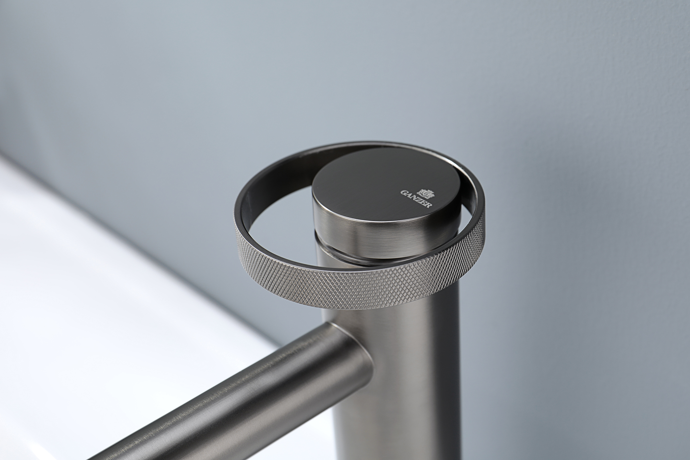 19111-Q Смеситель од. для раковины (ГРАФИТ) GANZER (10/1шт)