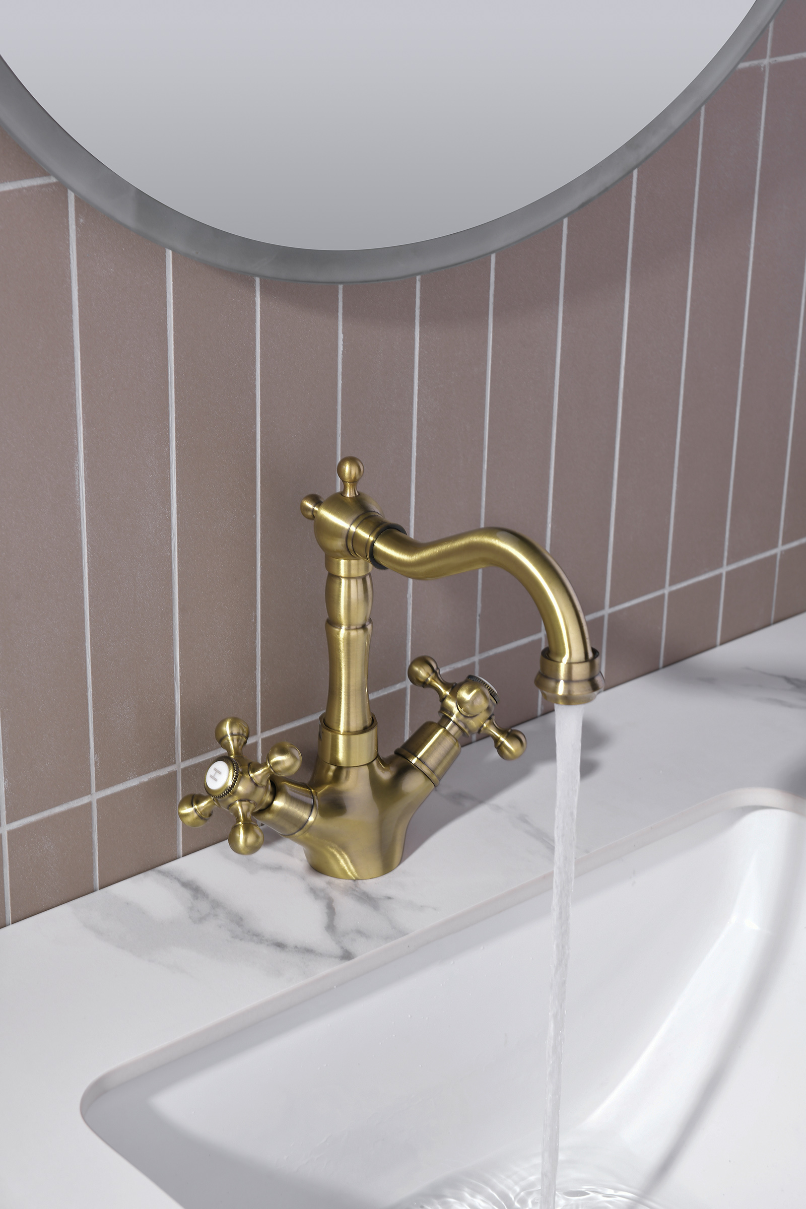 09112-D Смеситель двухвент. для умыв. (БРОНЗА)  GANZER  (10/1шт)