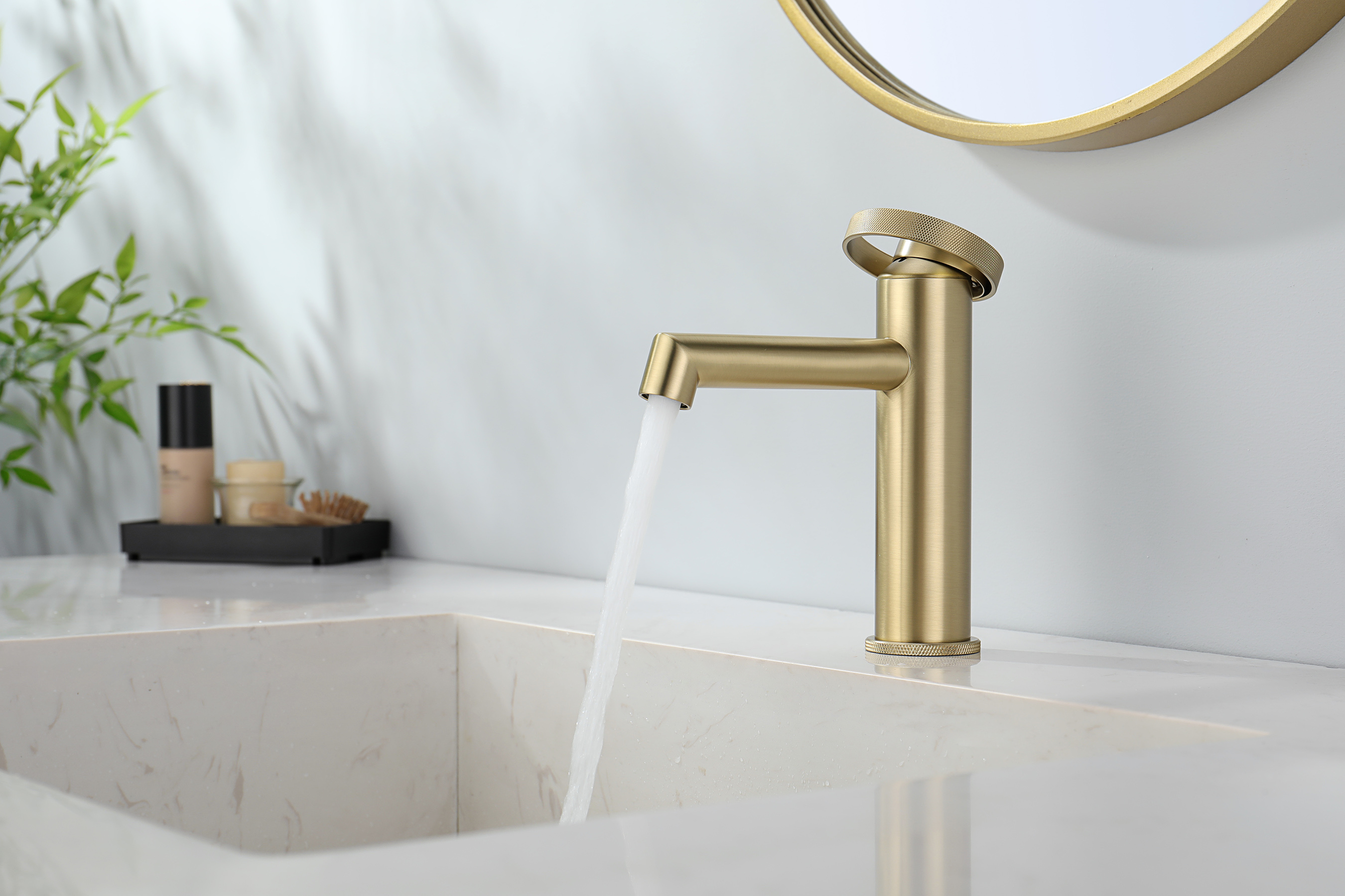 19111-S Смеситель од. для раковины (Мат. Золото) GANZER (10/1шт)