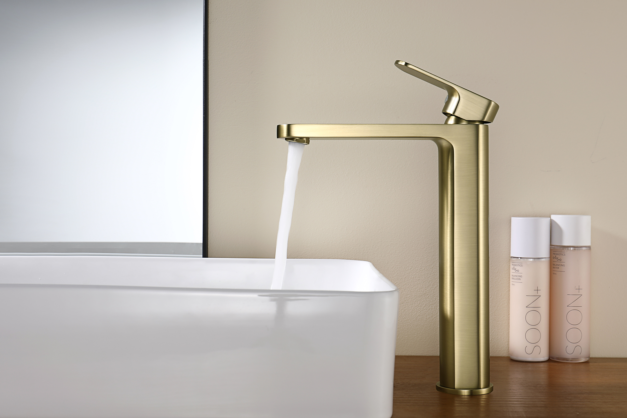 06112-S Смеситель од. для раковины-чаши (Мат. Золото) GANZER (10/1шт)