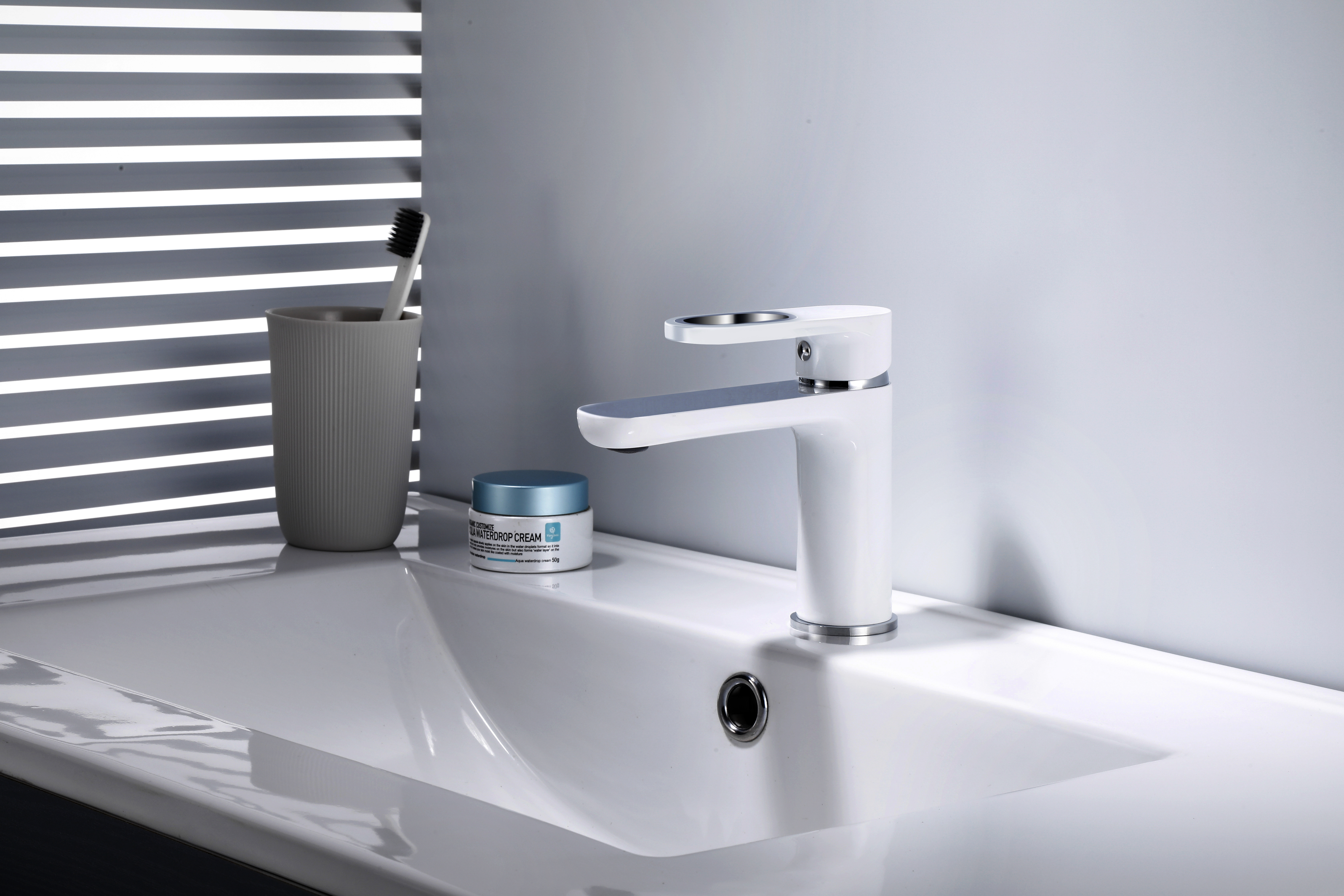 10016-F Смеситель для умывальника (БЕЛЫЙ) HANSEN  (10/1шт) Л/К