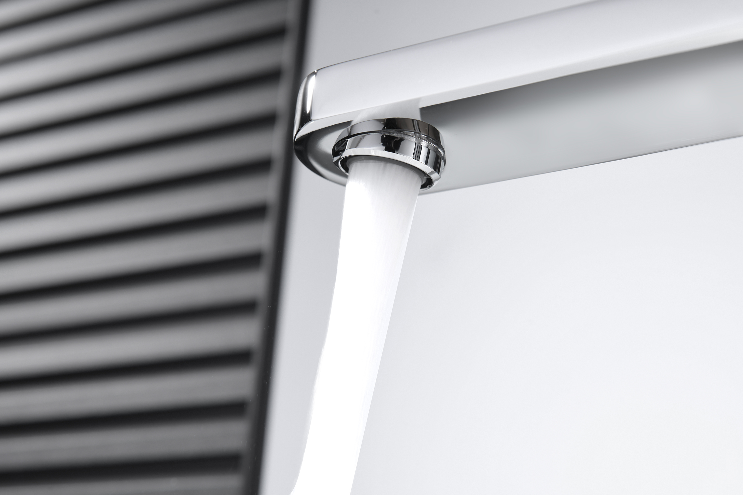 06112 Смеситель од. для раковины-чаши (ХРОМ) GANZER (10/1шт)