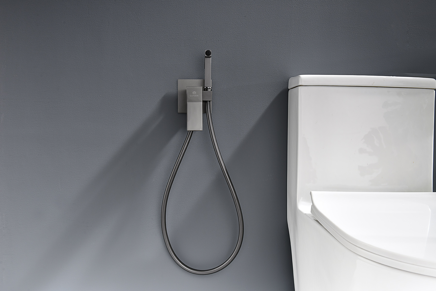 05157-Q Смеситель встраиваемый с ГИГ. душом (ГРАФИТ) GANZER (10/1шт)