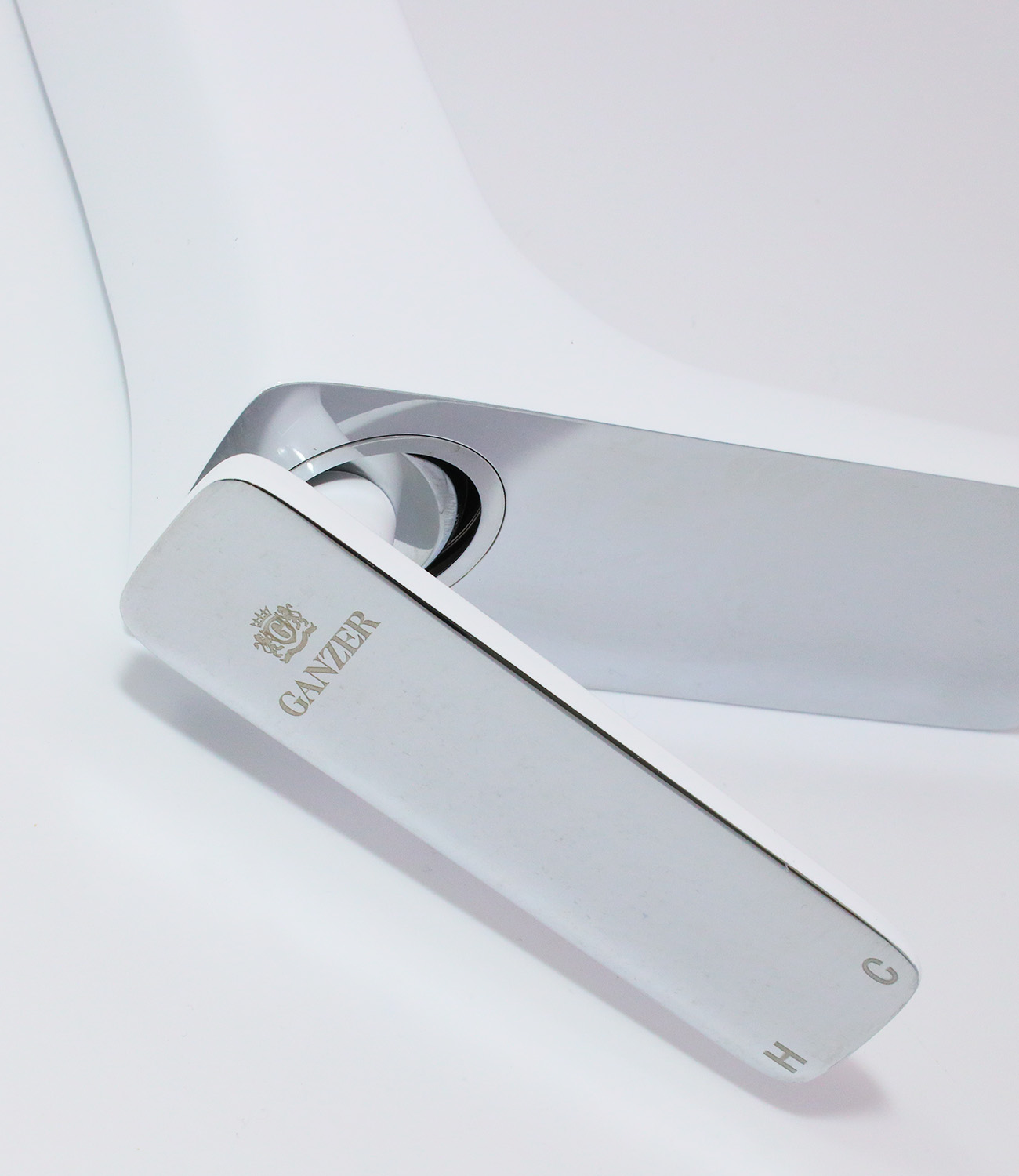 51011-F Смеситель для умывальника  GANZER  (10/1шт) Л/К