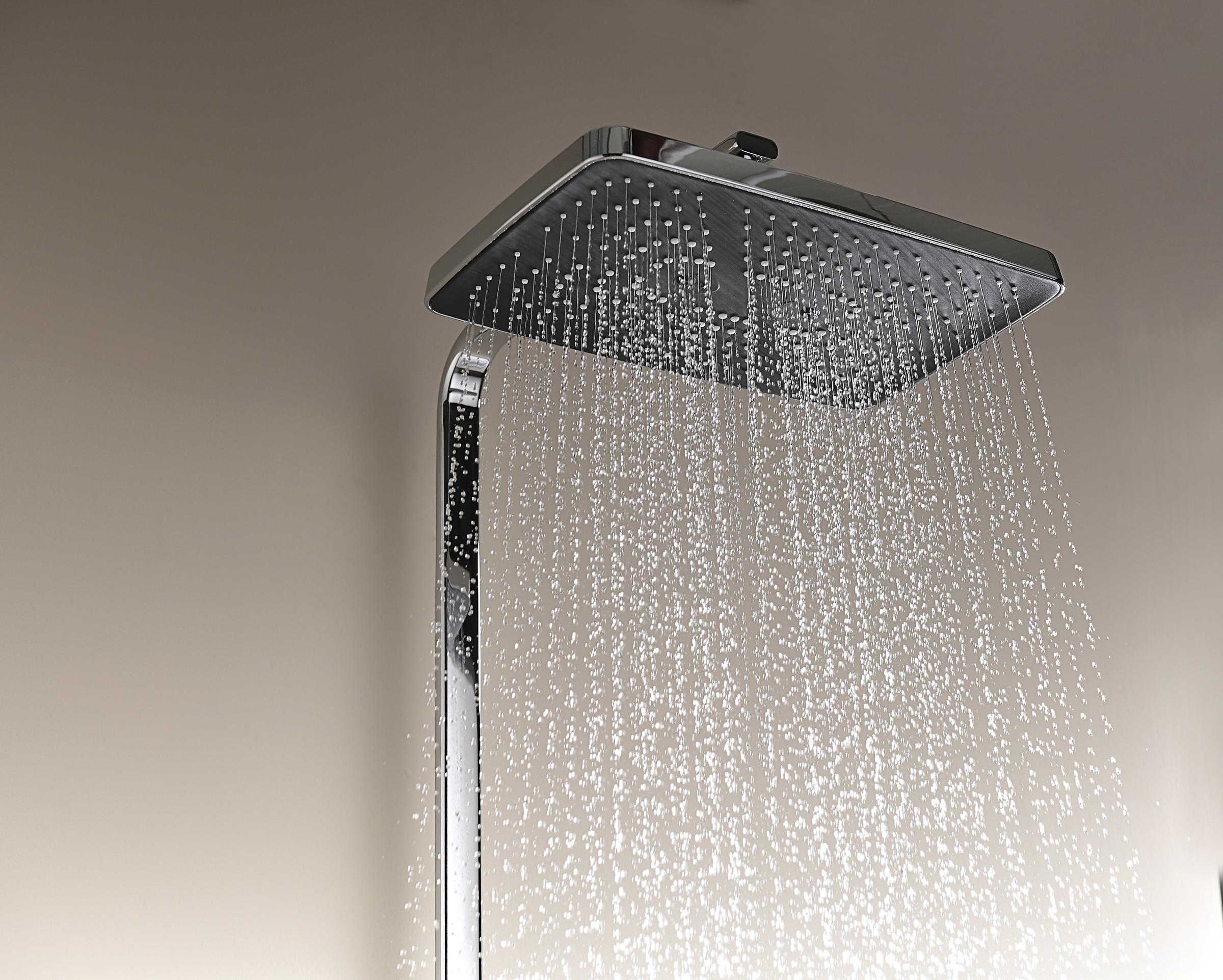 12071-C Душевая система с термостатом (ЧЕРНЫЙ) GANZER (5/1шт)