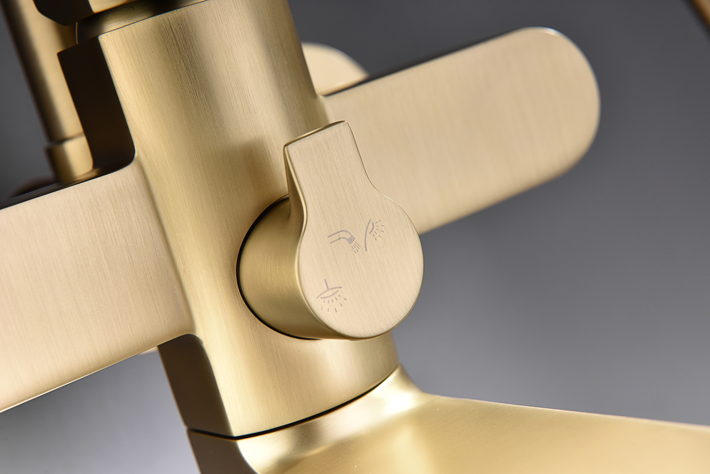 06161-S Душевая система (Мат. Золото) GANZER (5/1шт)