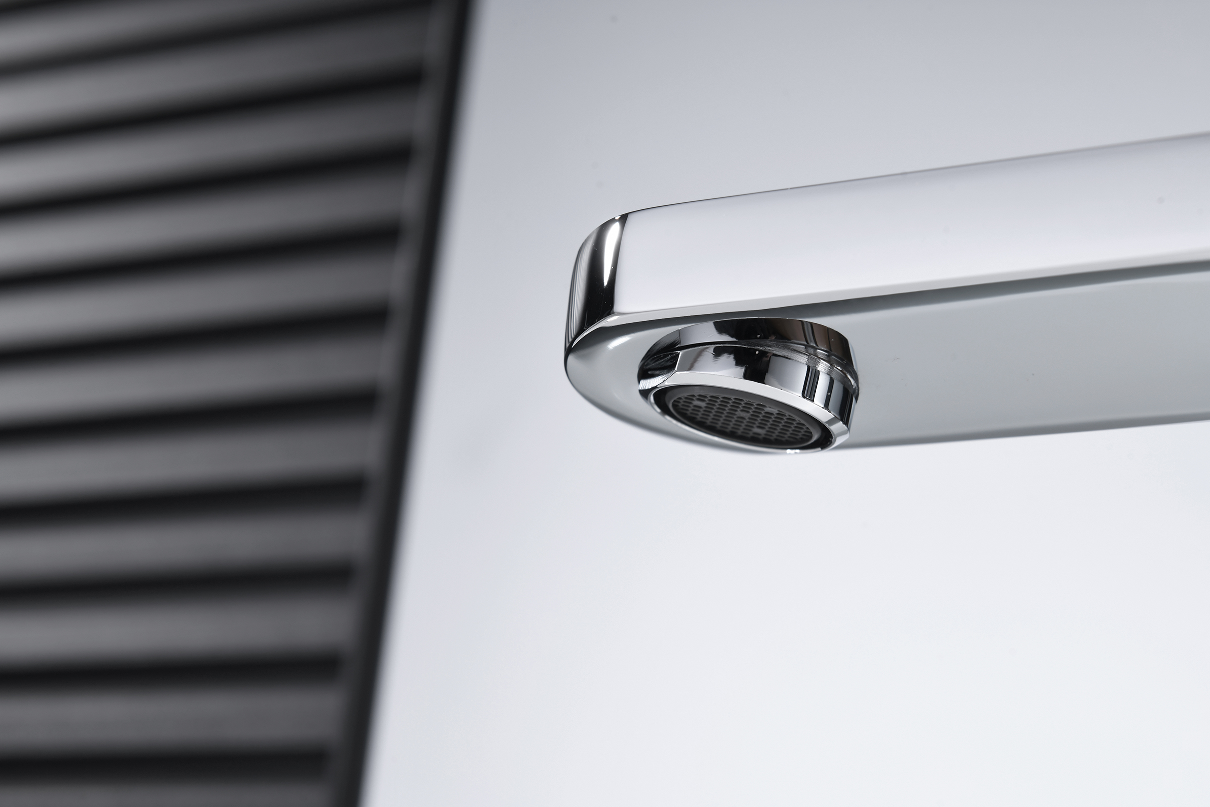 06112 Смеситель од. для раковины-чаши (ХРОМ) GANZER (10/1шт)