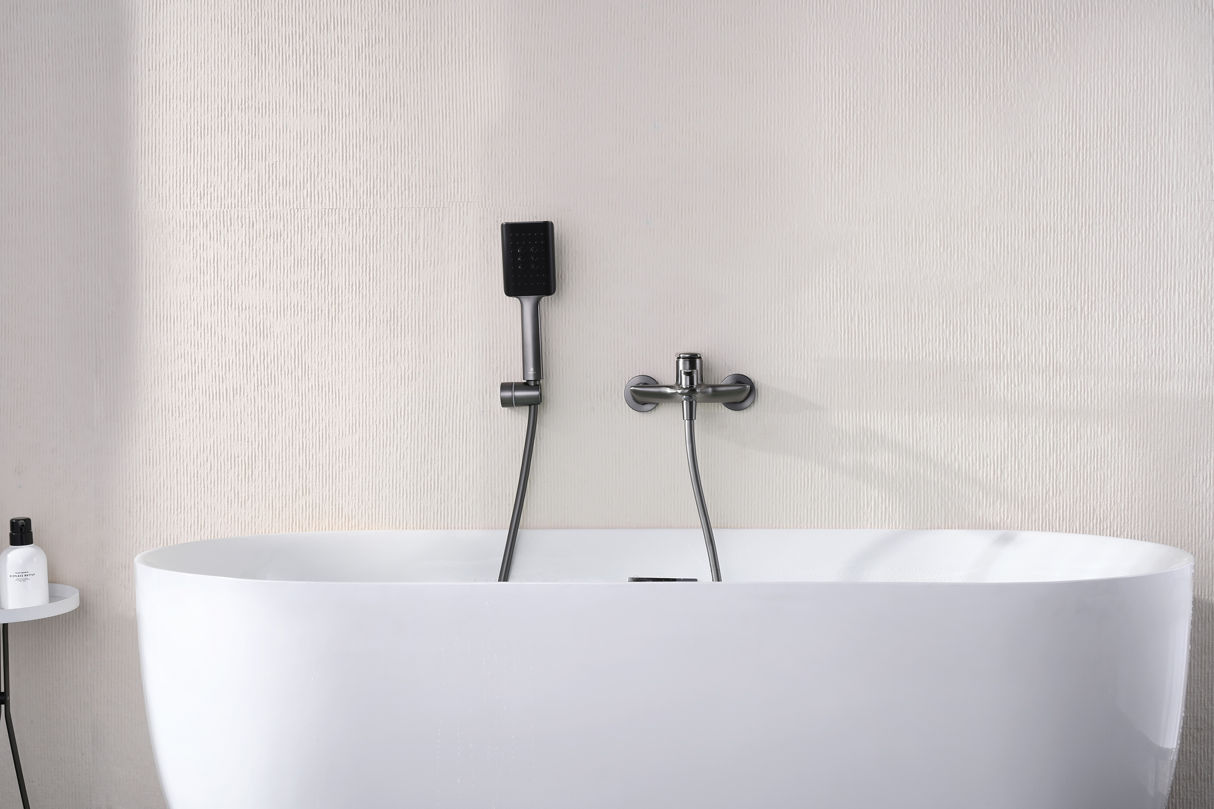 02131-Q Смеситель од. для ванны кор. (ГРАФИТ)  GANZER  (8/1шт)