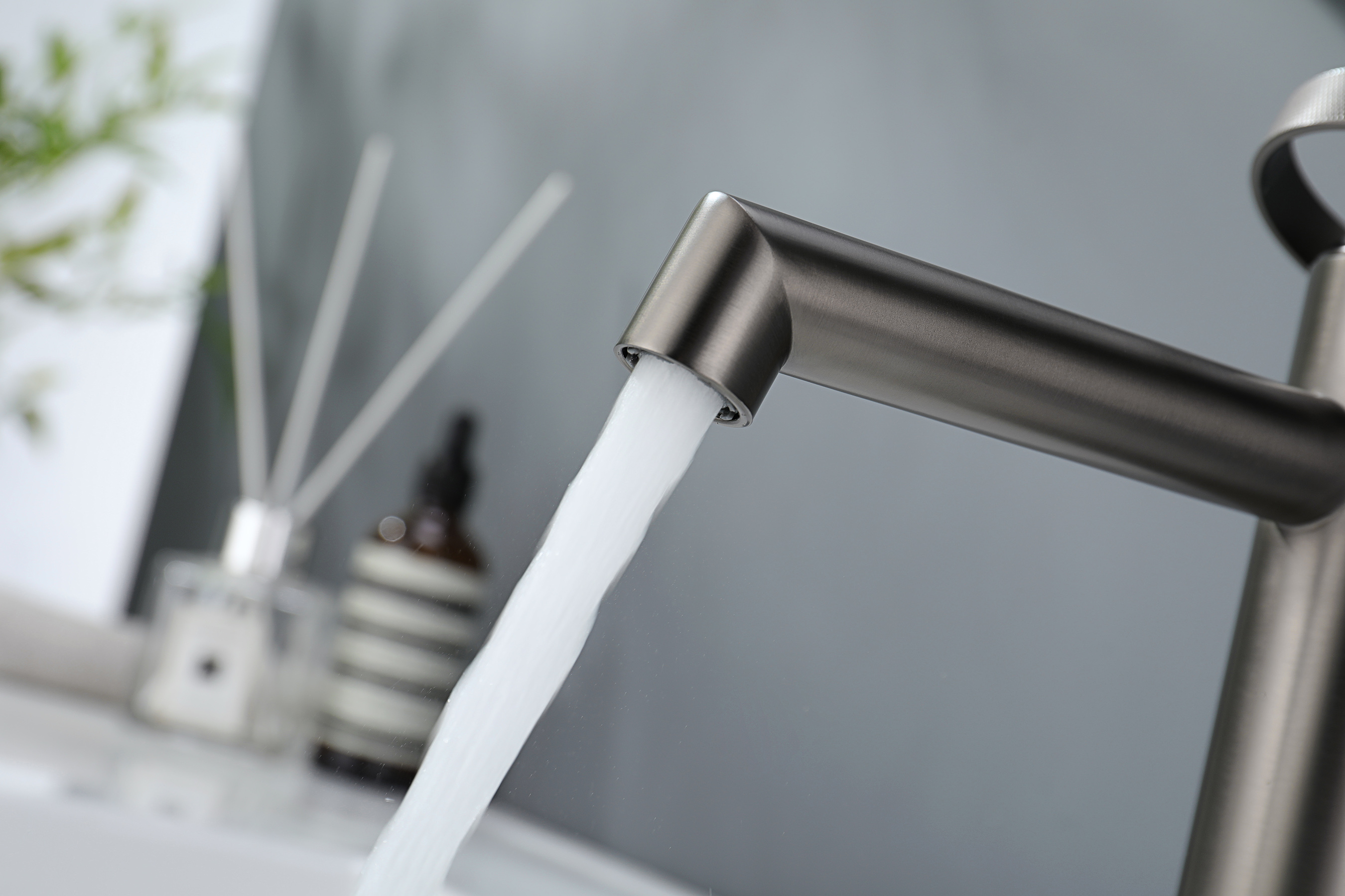 19111-Q Смеситель од. для раковины (ГРАФИТ) GANZER (10/1шт)