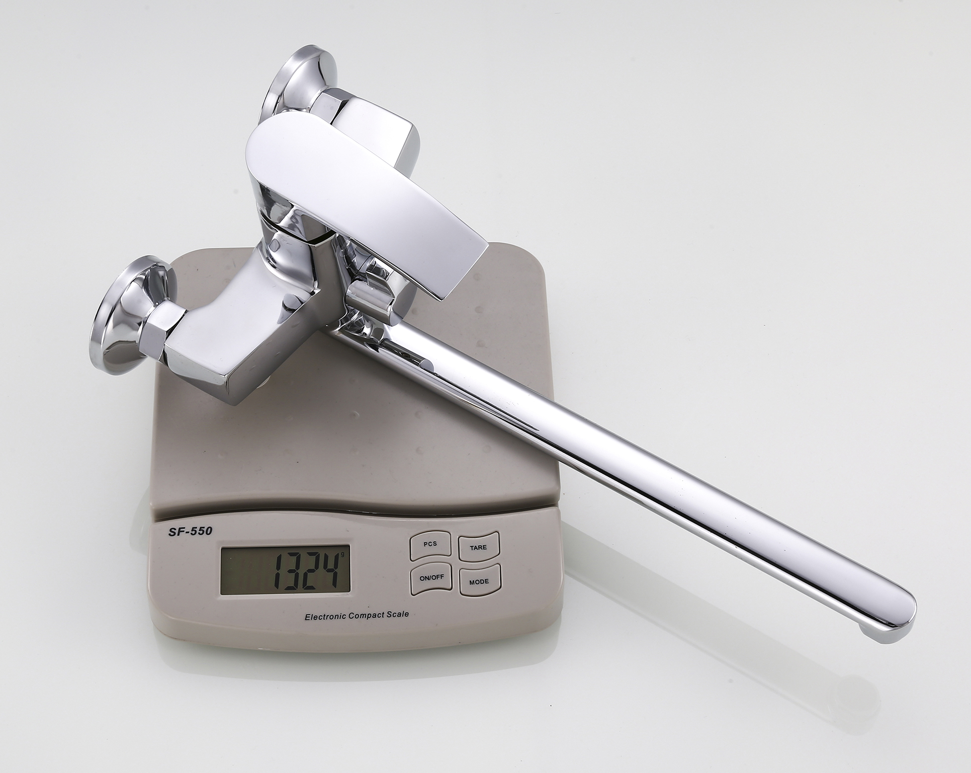 22009 Однр. смеситель для ванны  HANSEN  (10/1шт)