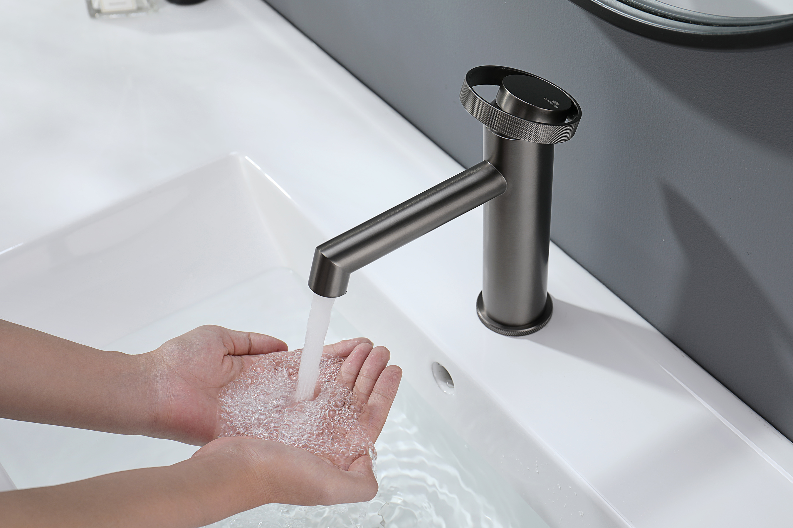 19111-Q Смеситель од. для раковины (ГРАФИТ) GANZER (10/1шт)