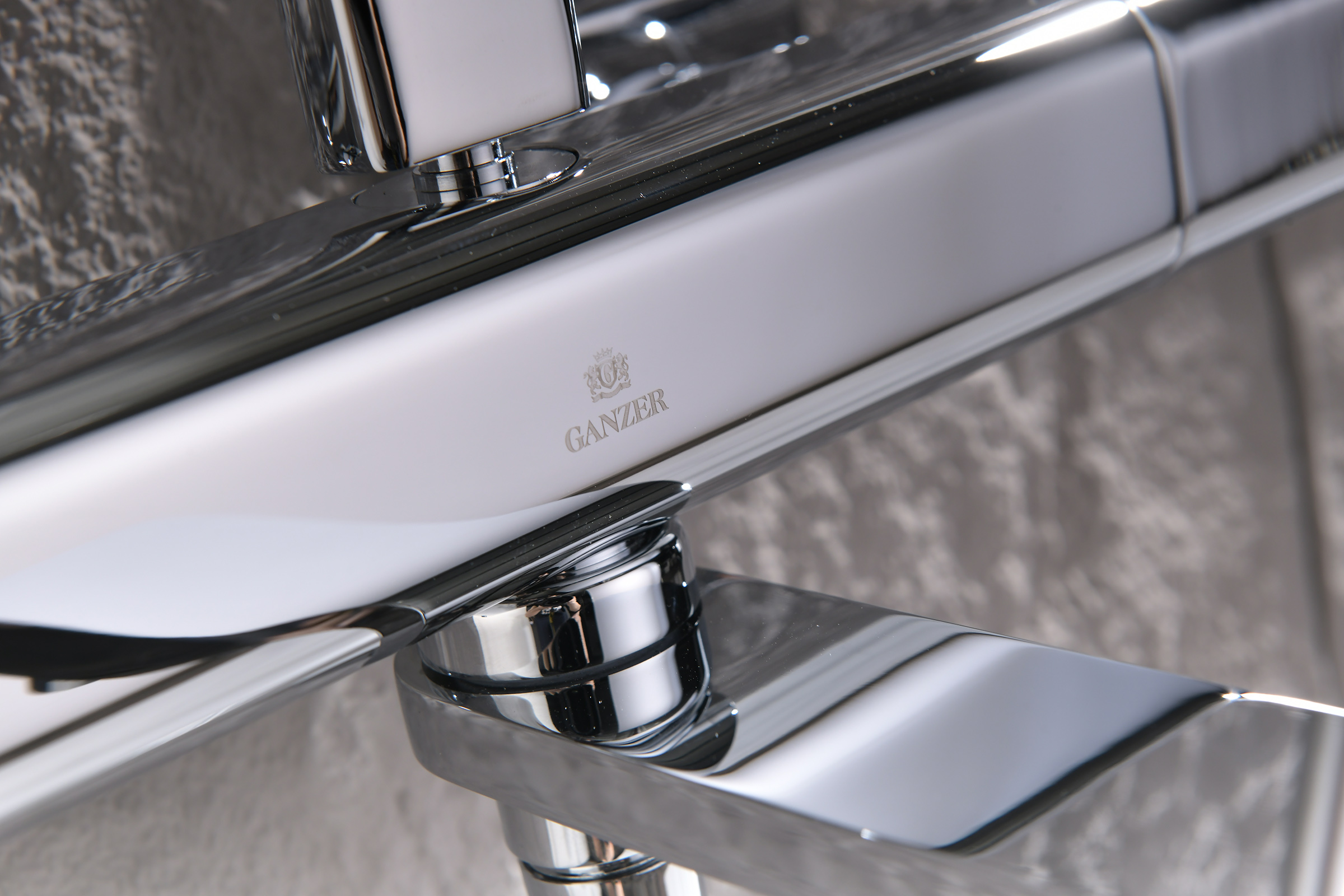 12071 Душевая система с термостатом (ХРОМ) GANZER (5/1шт)