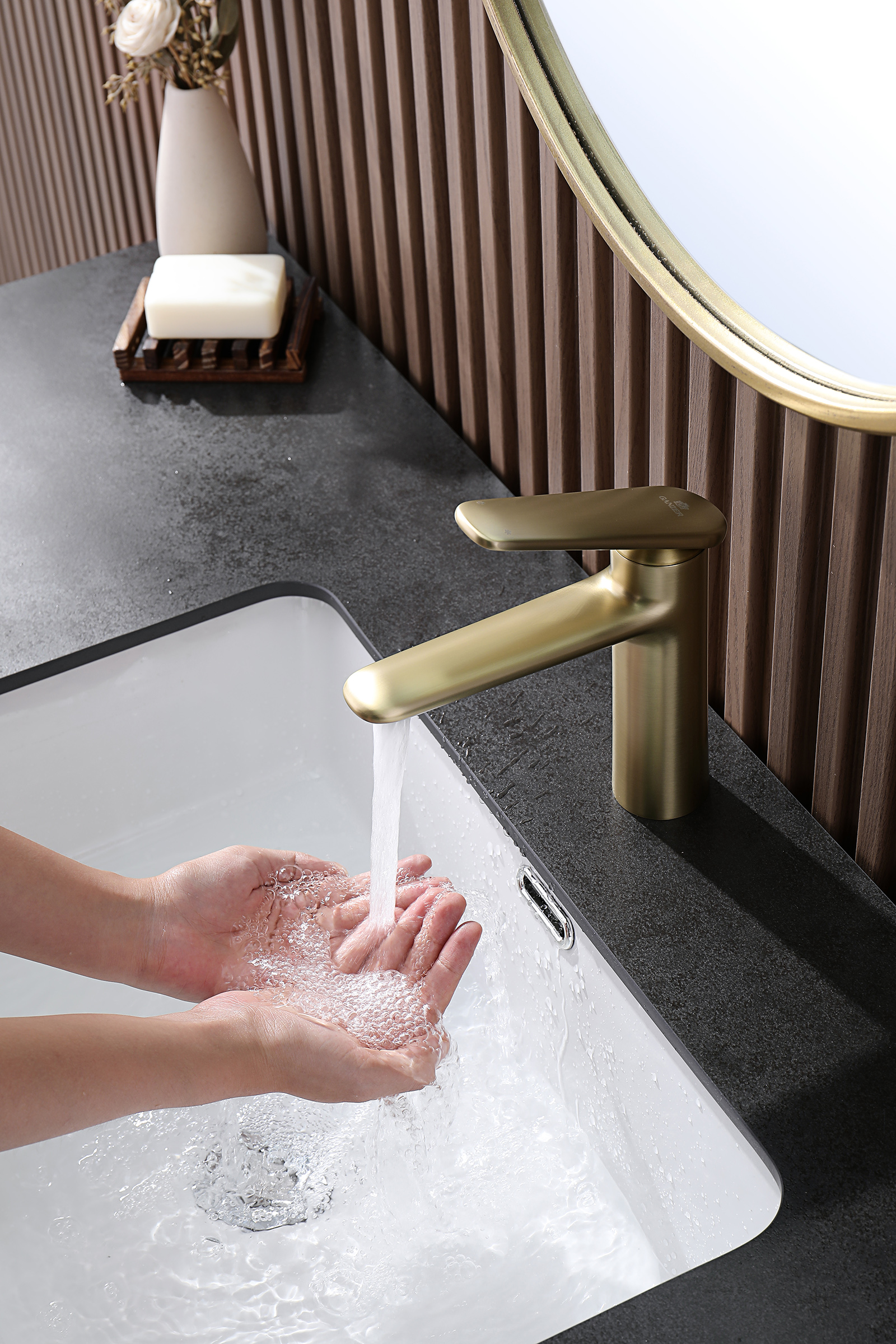 02111-S Смеситель од. для раковины (Мат. Золото) GANZER (10/1шт)