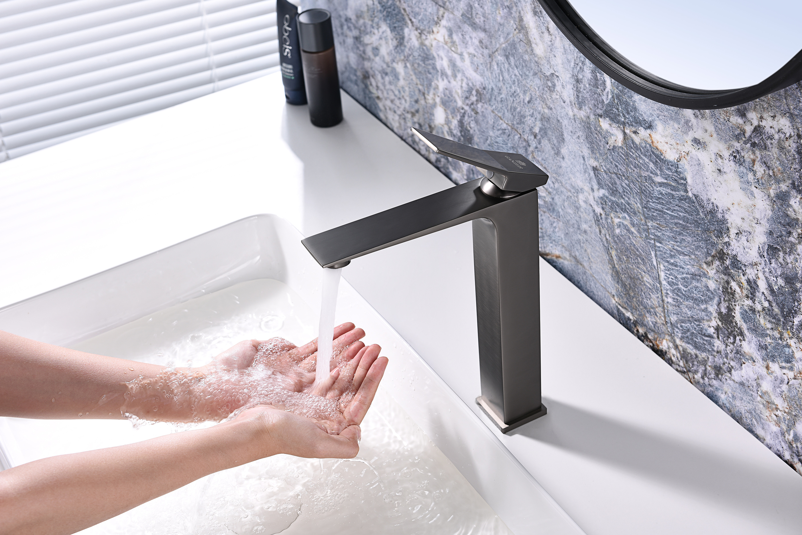 05112-Q Смеситель од. для раковины-чаши (ГРАФИТ) GANZER (10/1шт)