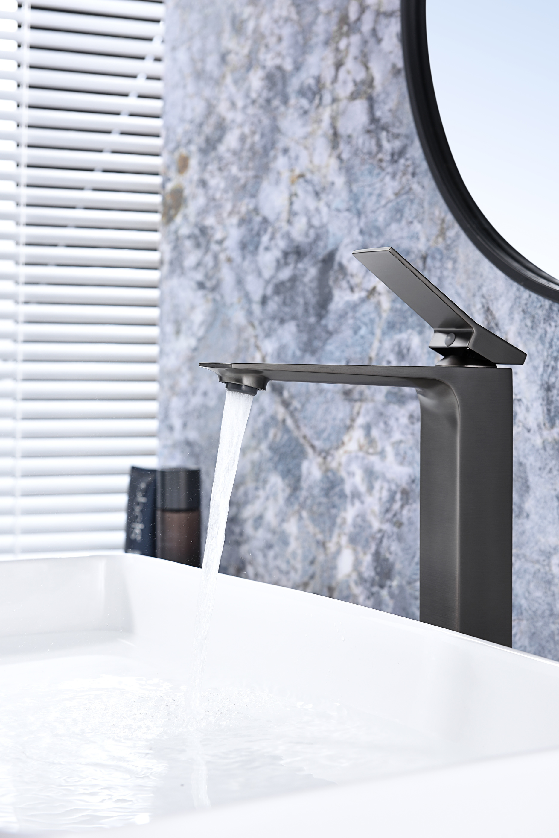 05112-Q Смеситель од. для раковины-чаши (ГРАФИТ) GANZER (10/1шт)