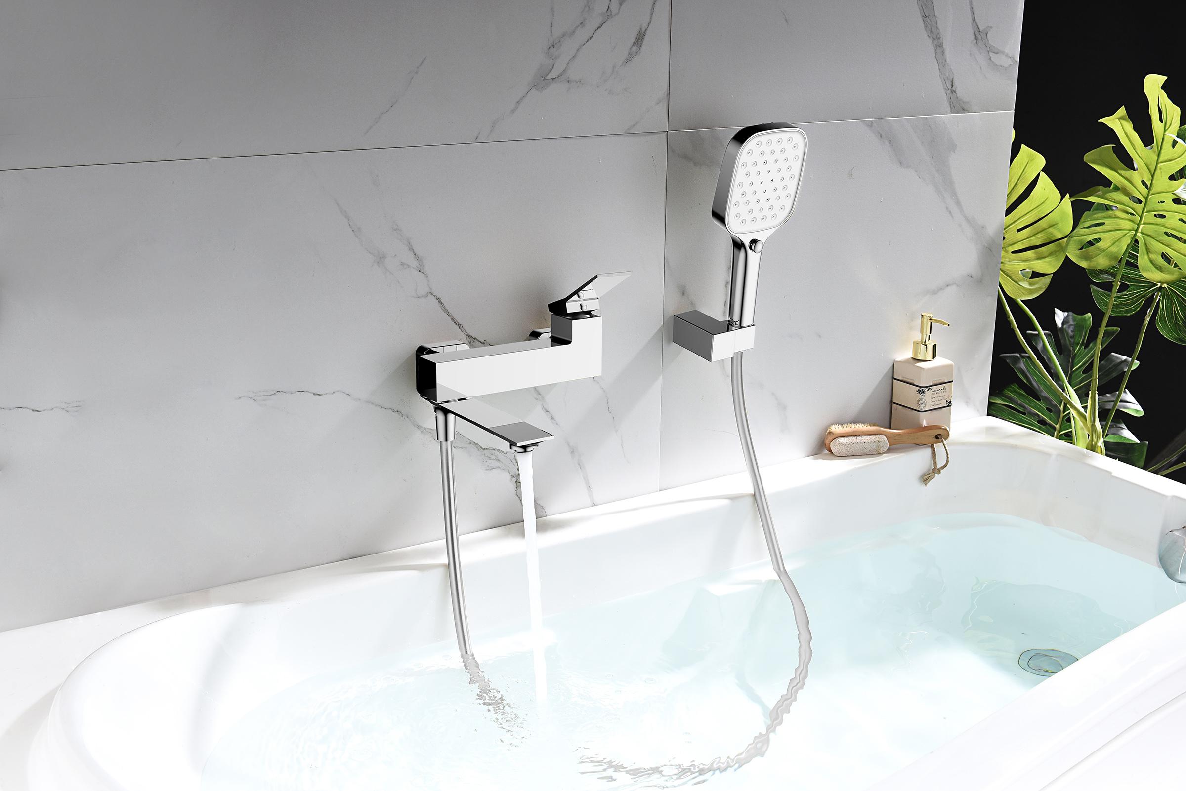 05132 Смеситель од. для ванны кор. (ХРОМ)  GANZER  (8/1шт)