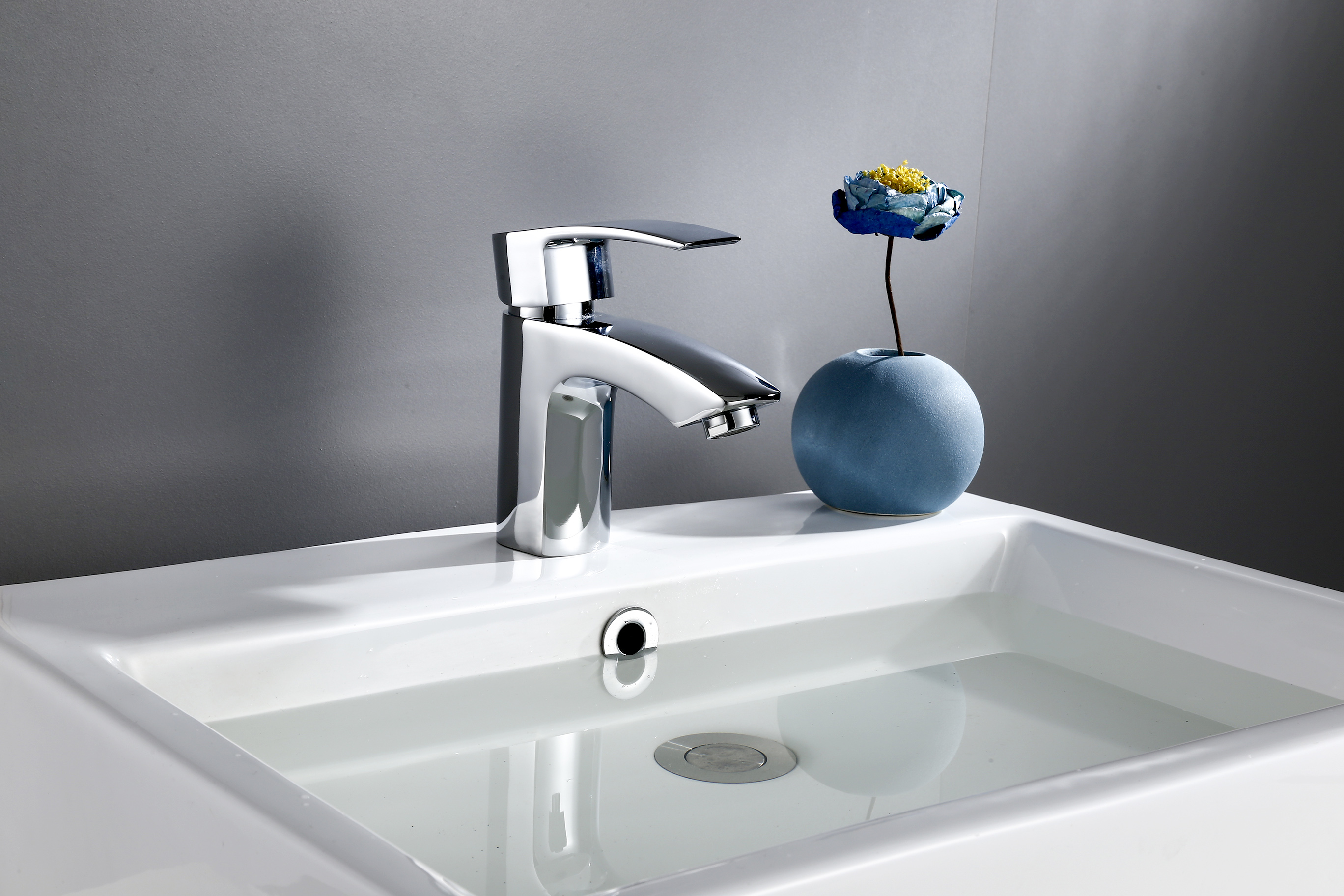 10009 Смеситель для умывальника HANSEN  (10/1шт)