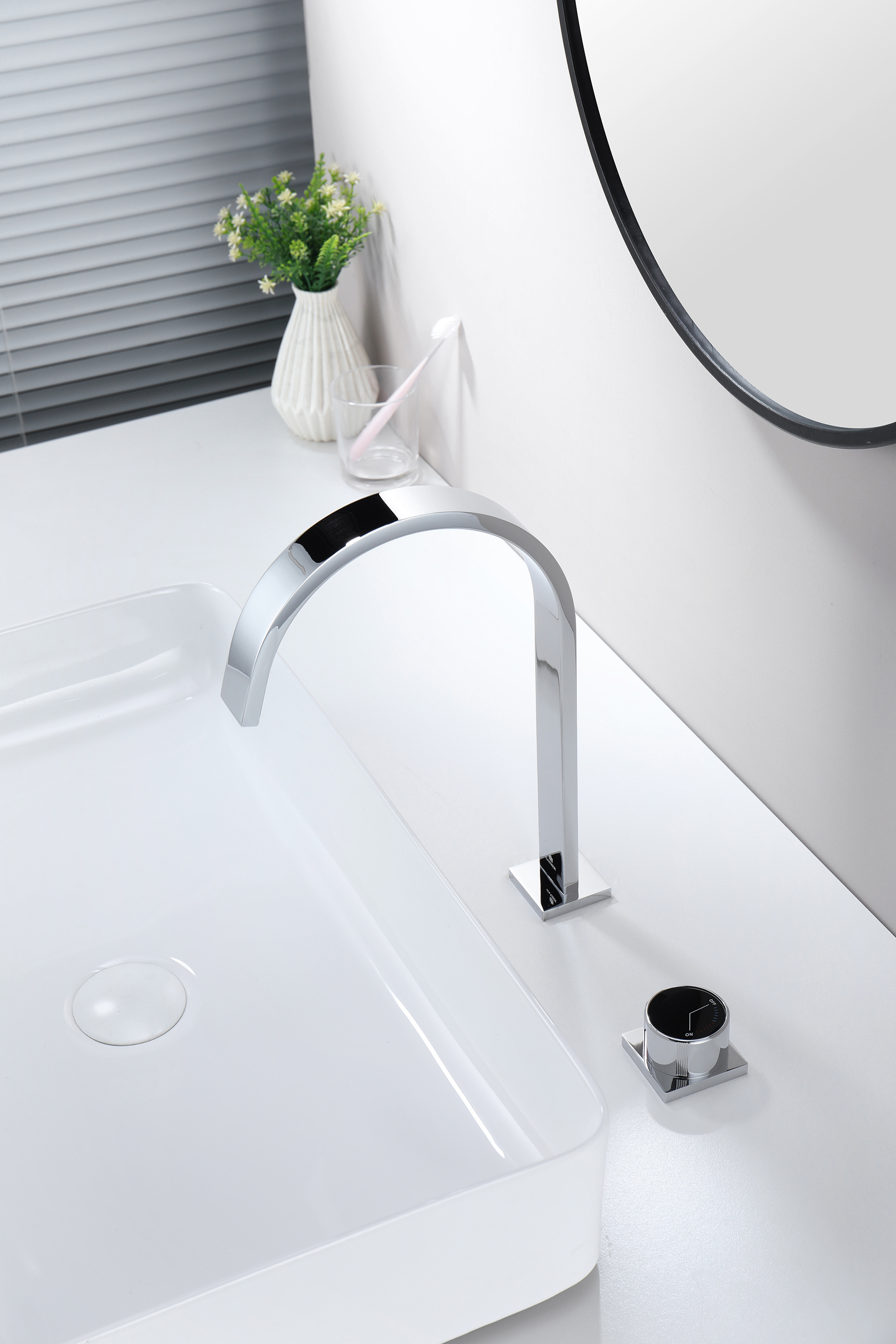 01112 Смеситель на борт раковины (2-отв,ХРОМ)  GANZER (10/1шт)