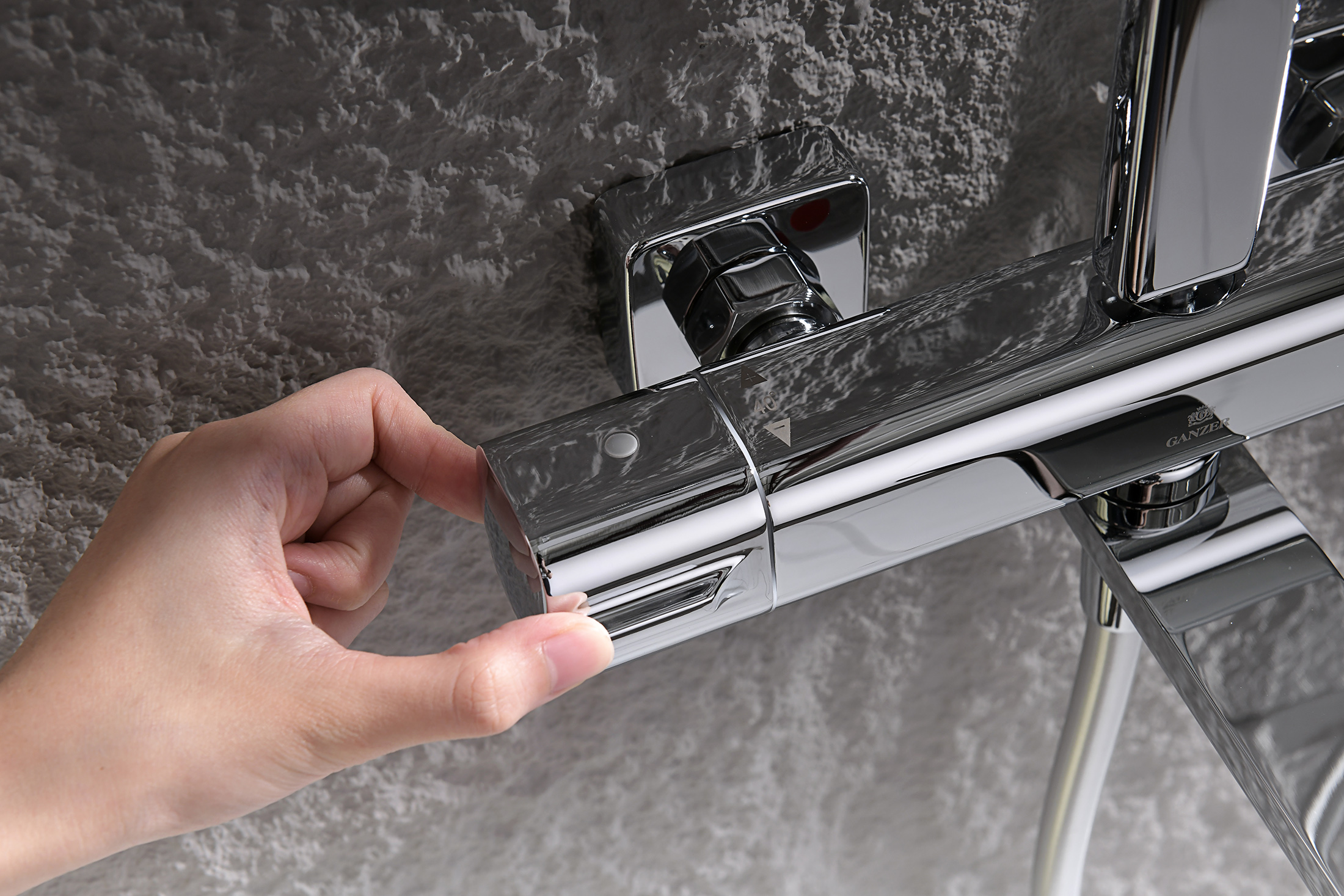 12071 Душевая система с термостатом (ХРОМ) GANZER (5/1шт)