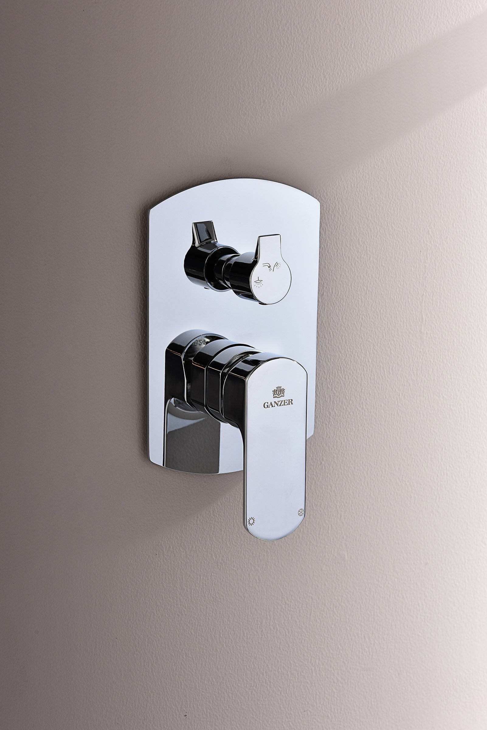 06165 Смеситель встраиваемый для душа с 3-функ. (ХРОМ) GANZER (6/1шт)