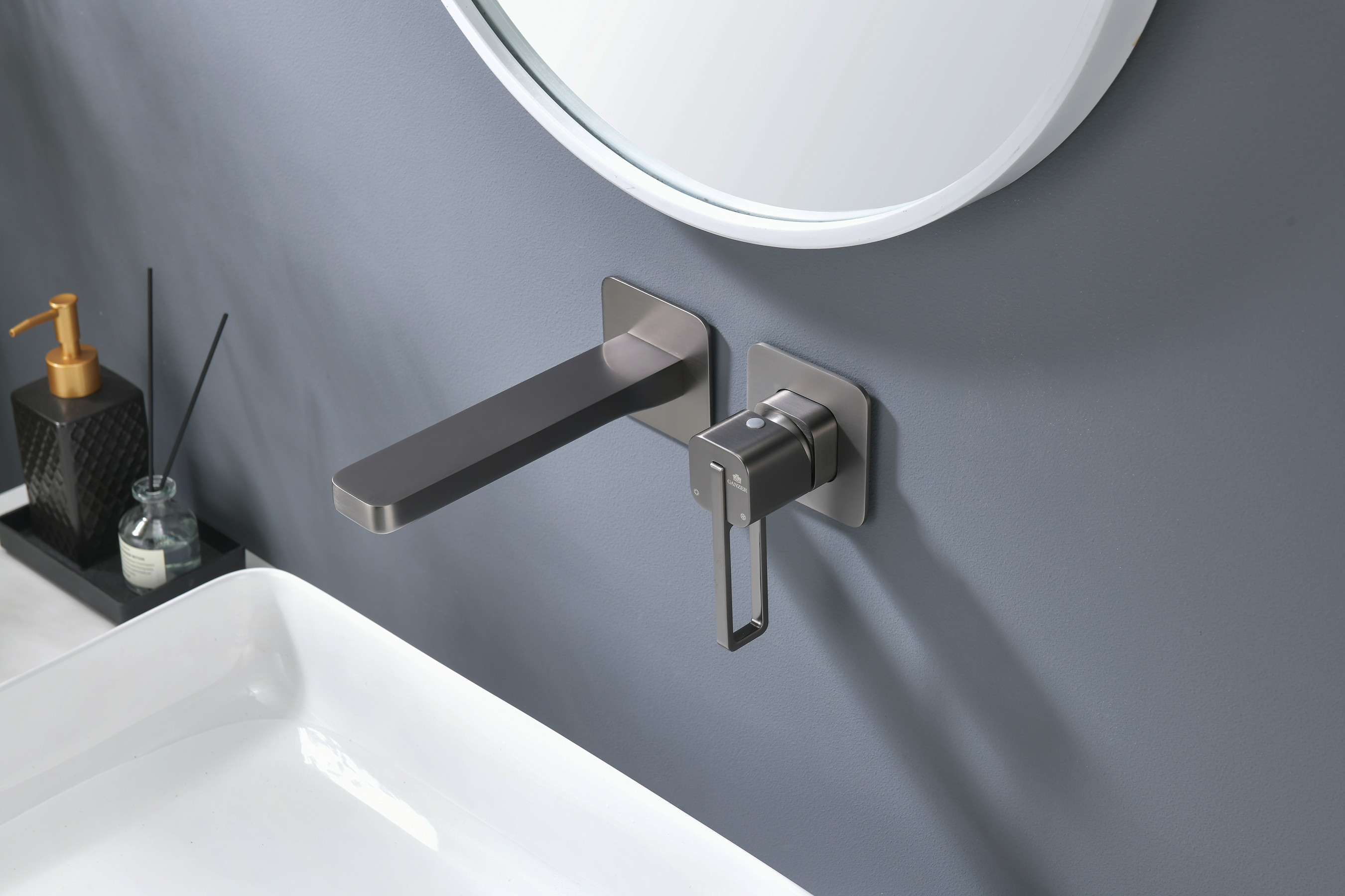 12144-Q Встроенный смес для рак. (ГРАФИТ) GANZER  (10/1шт)