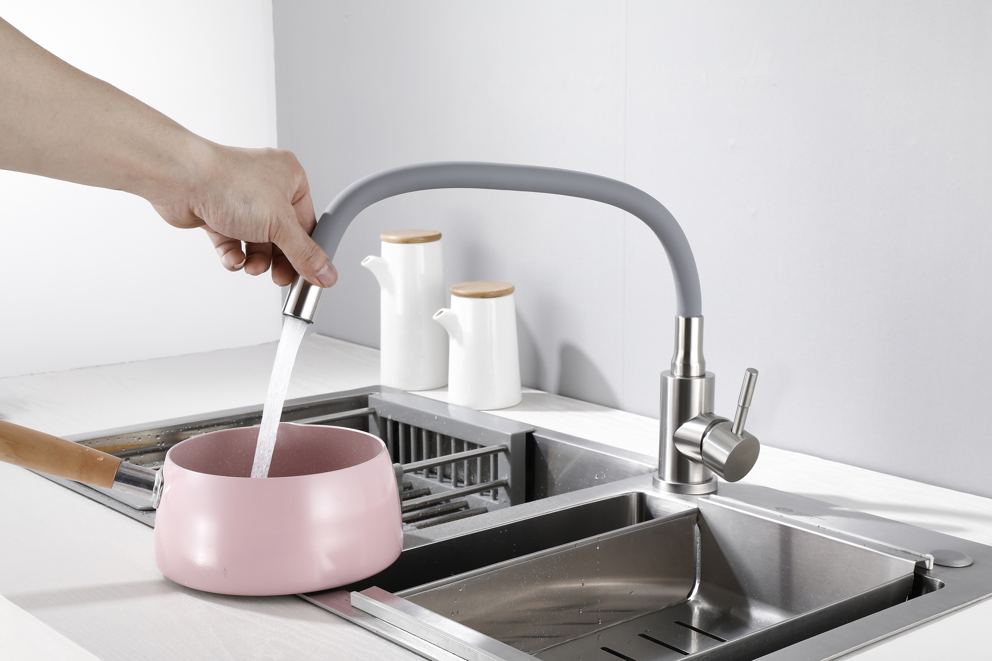 59304-GP Смес. из НЕРЖ. для кух. (САТИН с гиб. сер. изл.) HANSEN  (20/1шт)