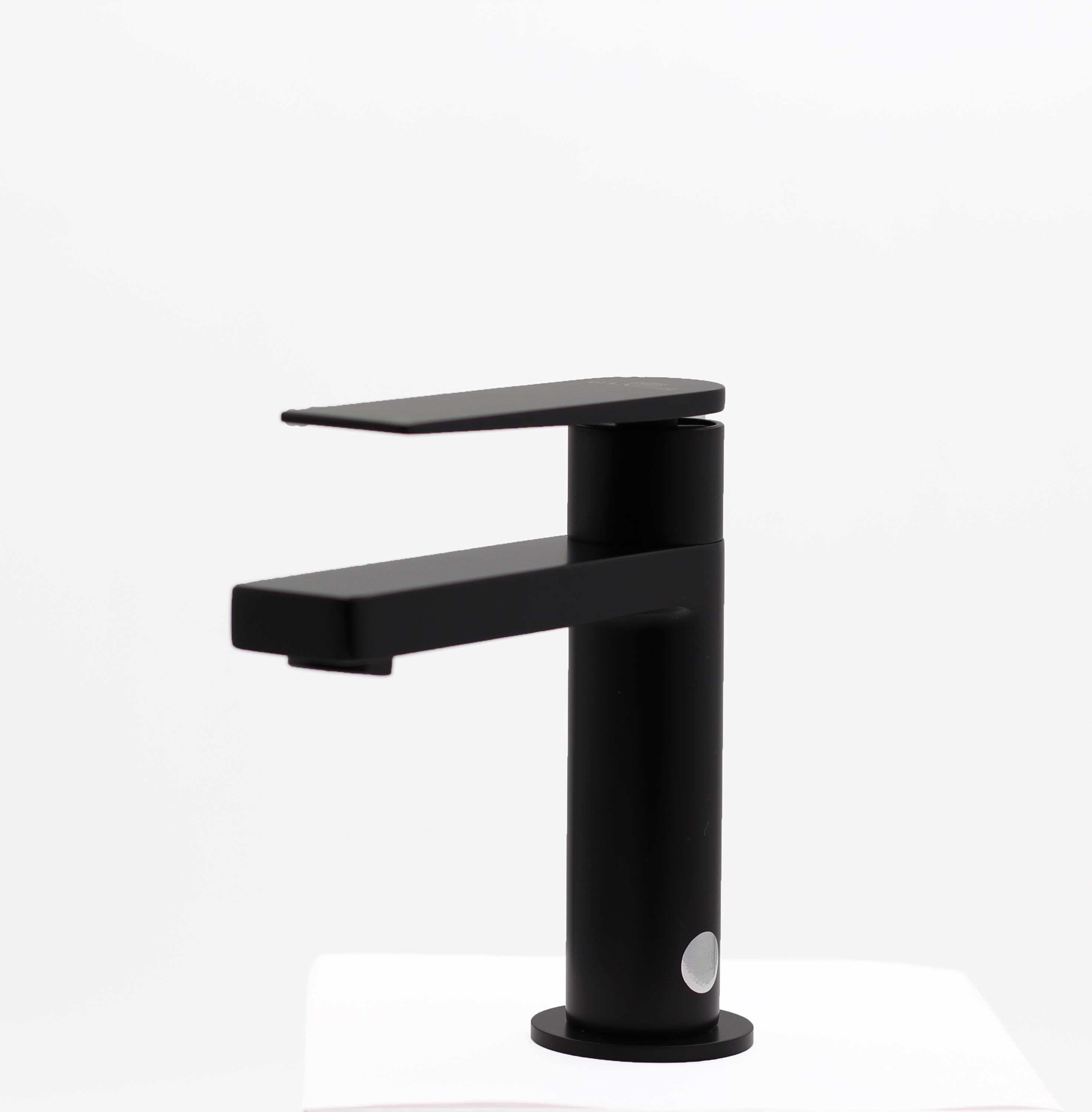 07011-C Смеситель для умывальника (ЧЕРНЫЙ) "GANZER"  (10/1шт)  Л/К