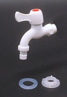 Кран с носиком ПЛАСТИК 1/2  БЕЛАЯ, ЭВЕРЕСТ (50/1шт)