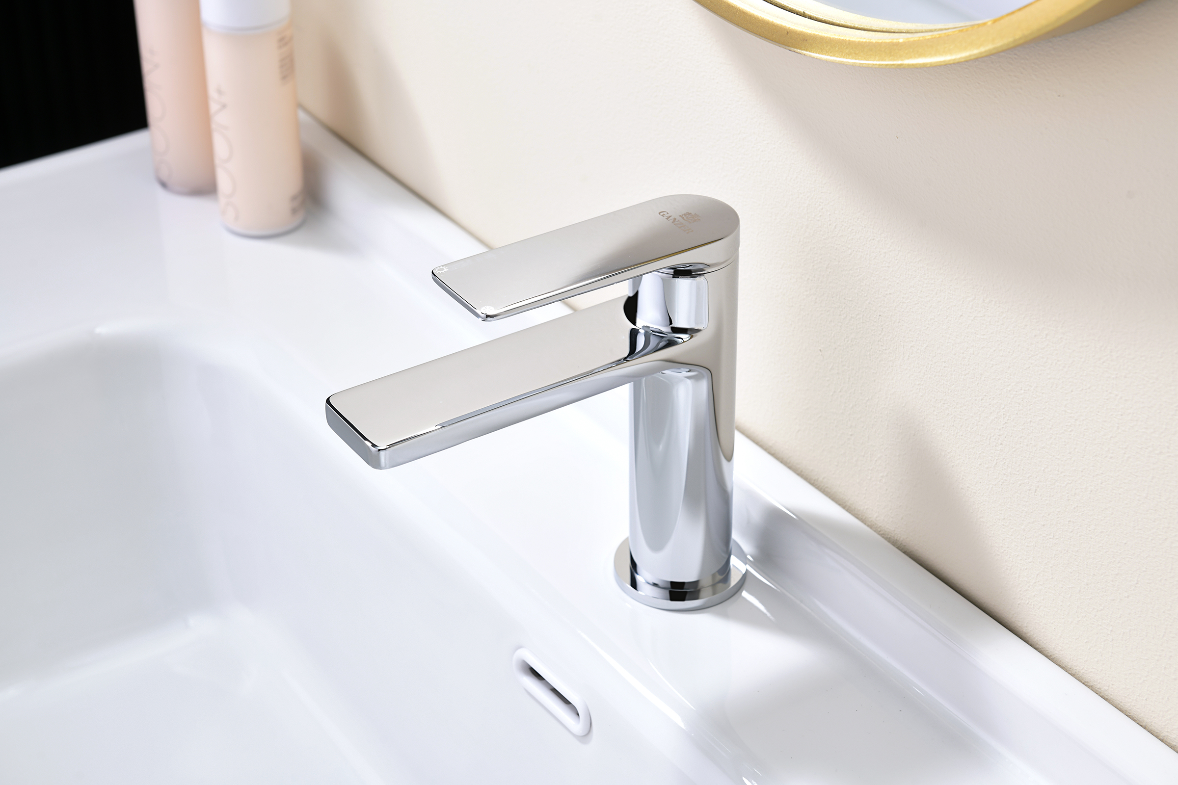 07111 Смеситель од. для раковины (ХРОМ) GANZER (10/1шт)