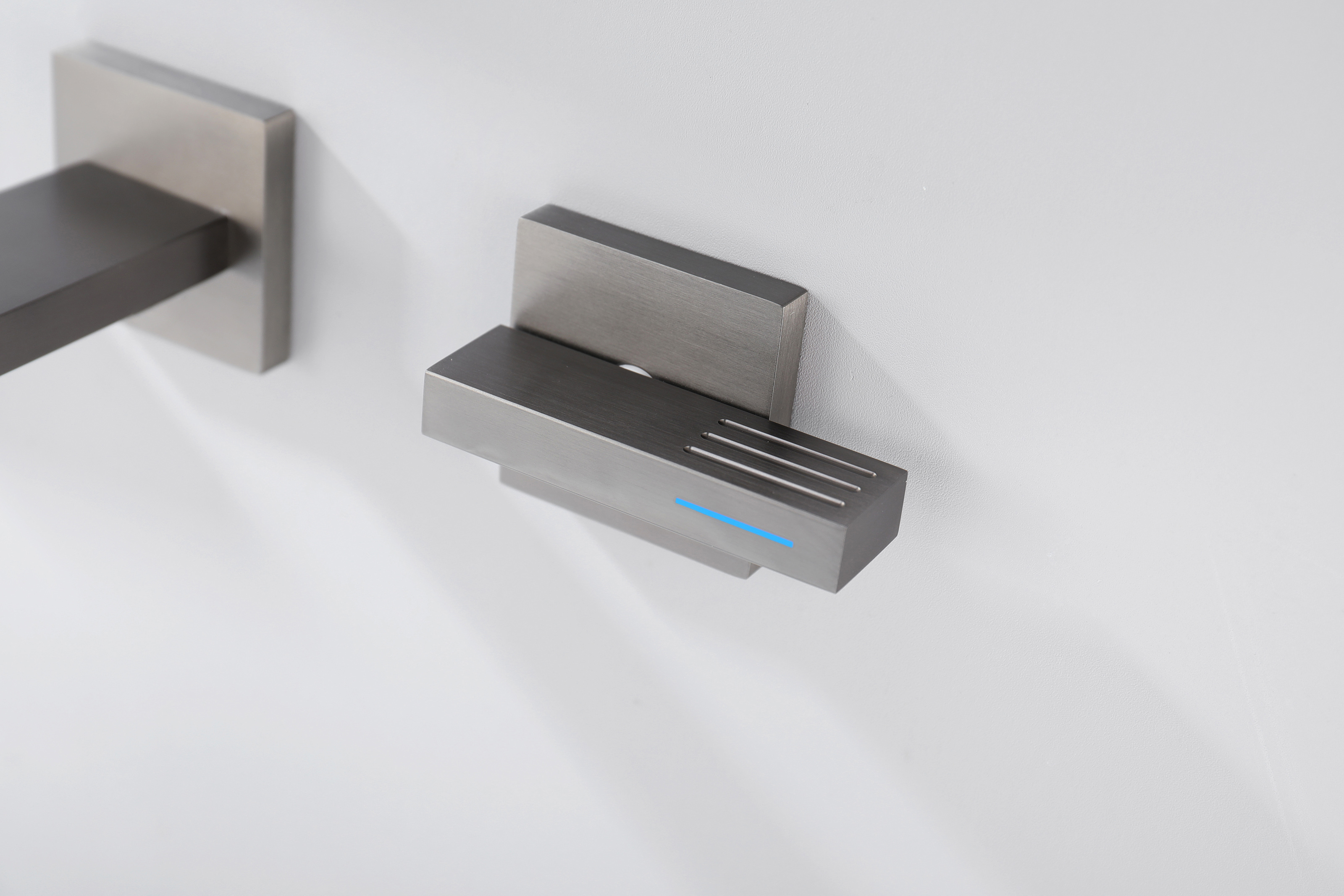 01144-Q Смеситель встраиваемый для раковины (ГРАФИТ) GANZER (8/1шт)