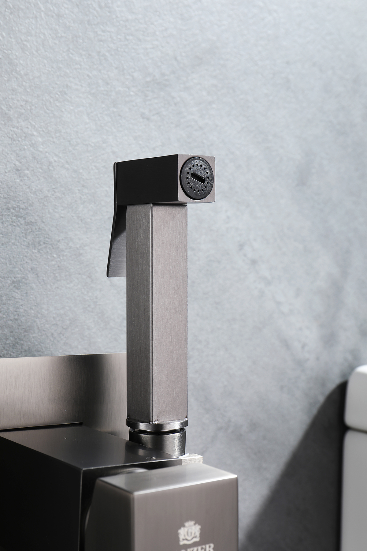 44157-Q Смеситель встраиваемый с ГИГ. душем (ГРАФИТ) GANZER (10/1шт)