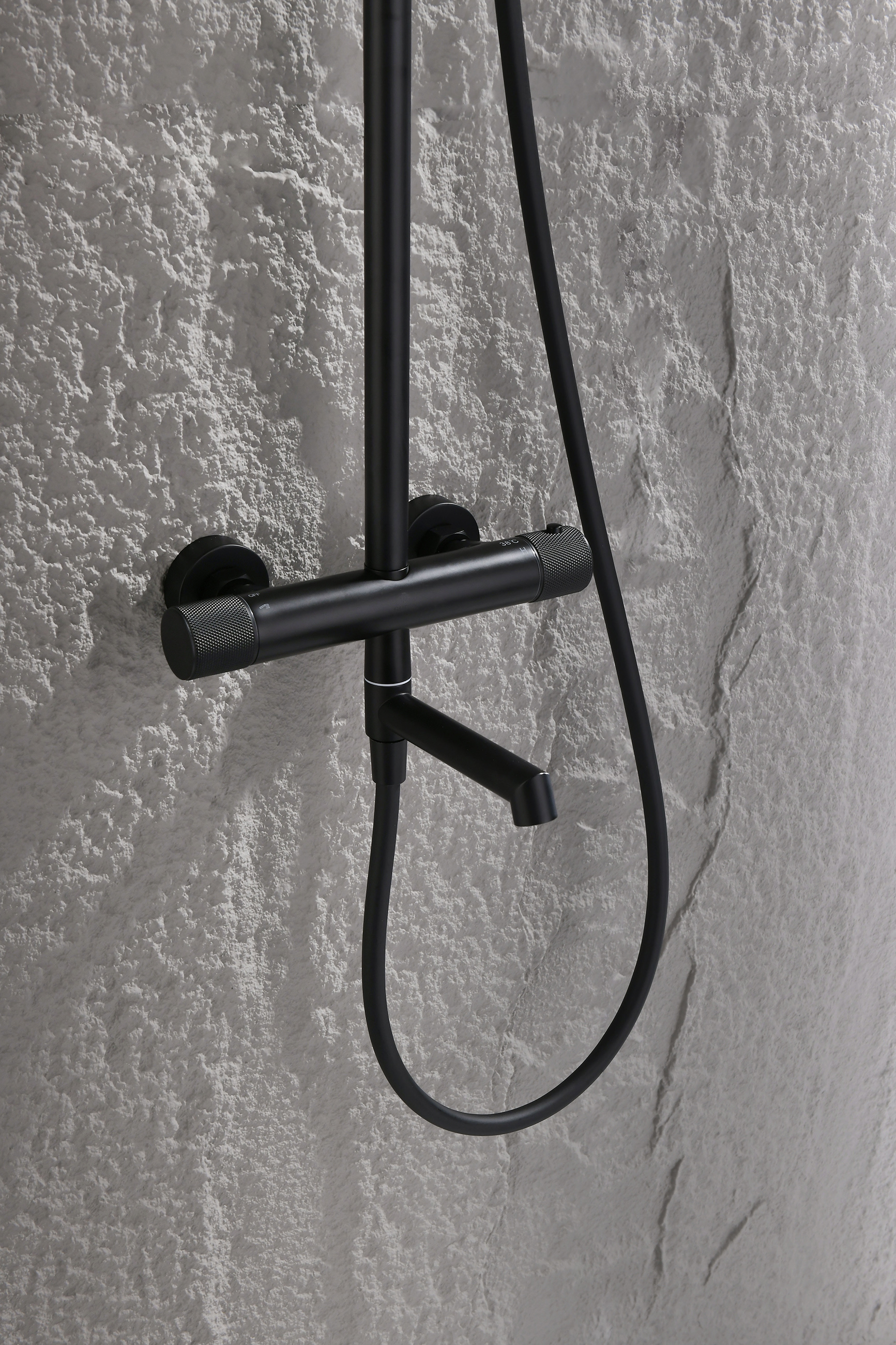 19170-C Душевая система с термостатом (ЧЕРНЫЙ) GANZER (5/1шт)