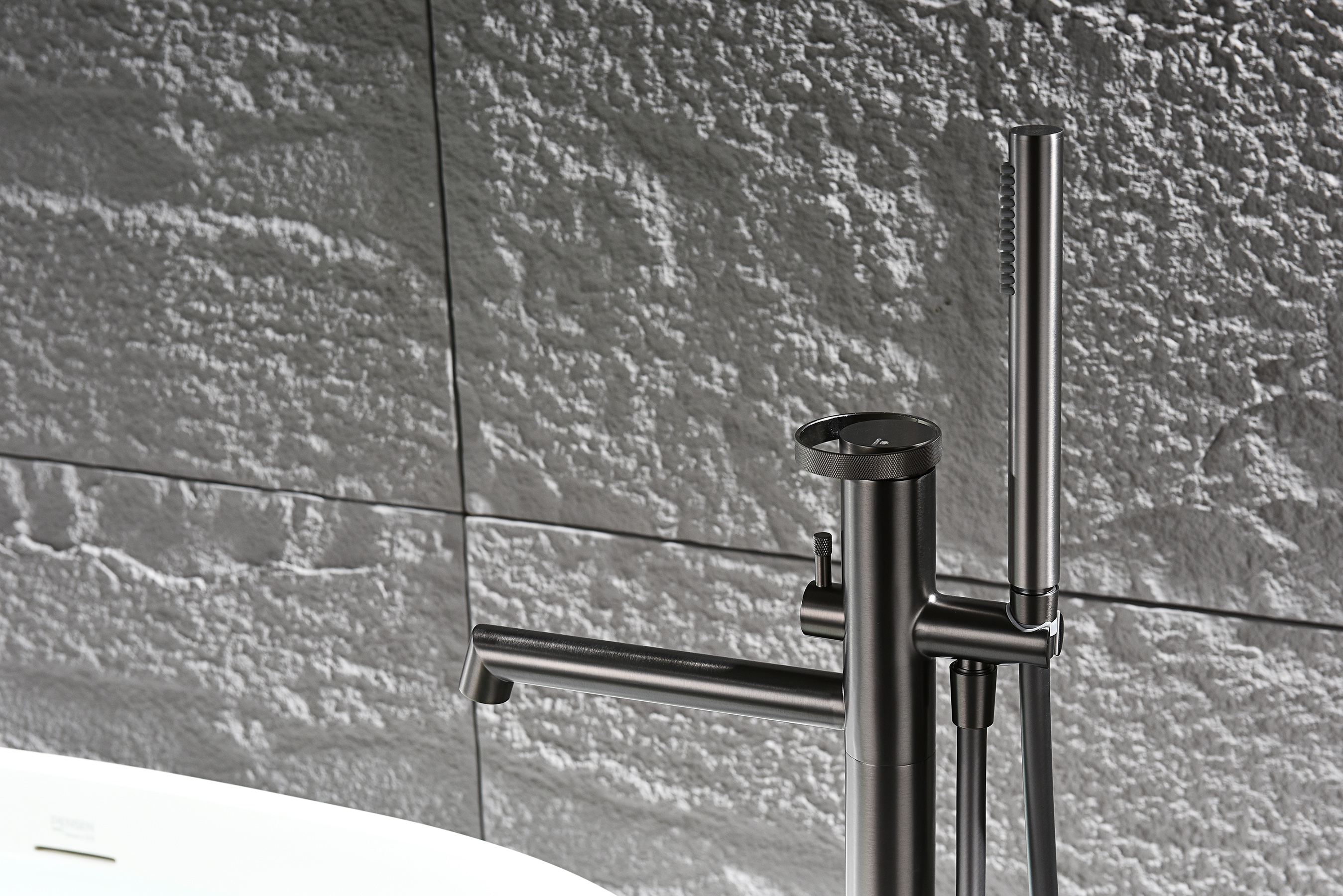 19181-Q Смеситель напольный для ванны (ГРАФИТ) GANZER  (5/1шт)