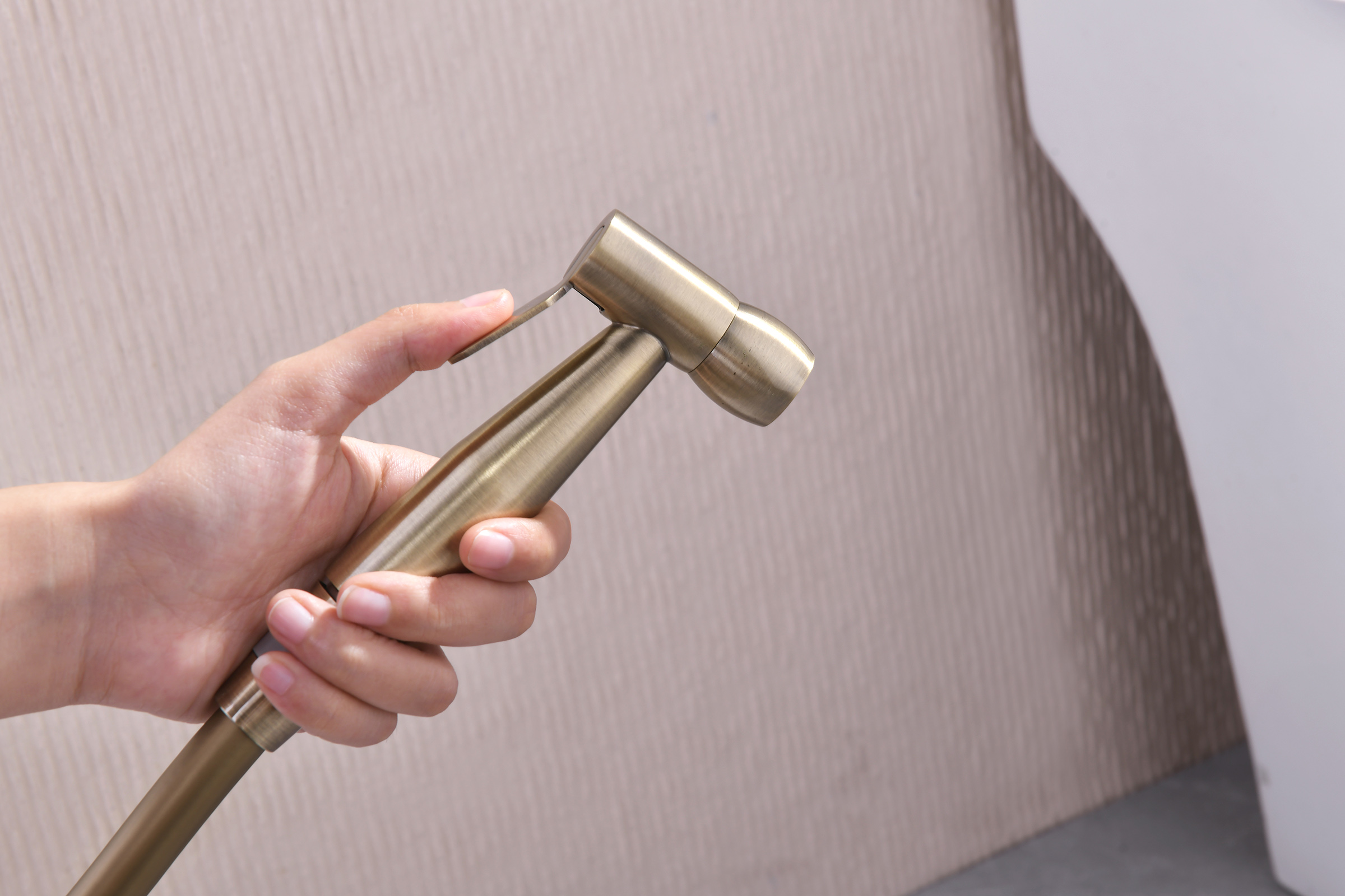 77157-D Смеситель встраиваемый с ГИГ. душом (БРОНЗА) GANZER (10/1шт)