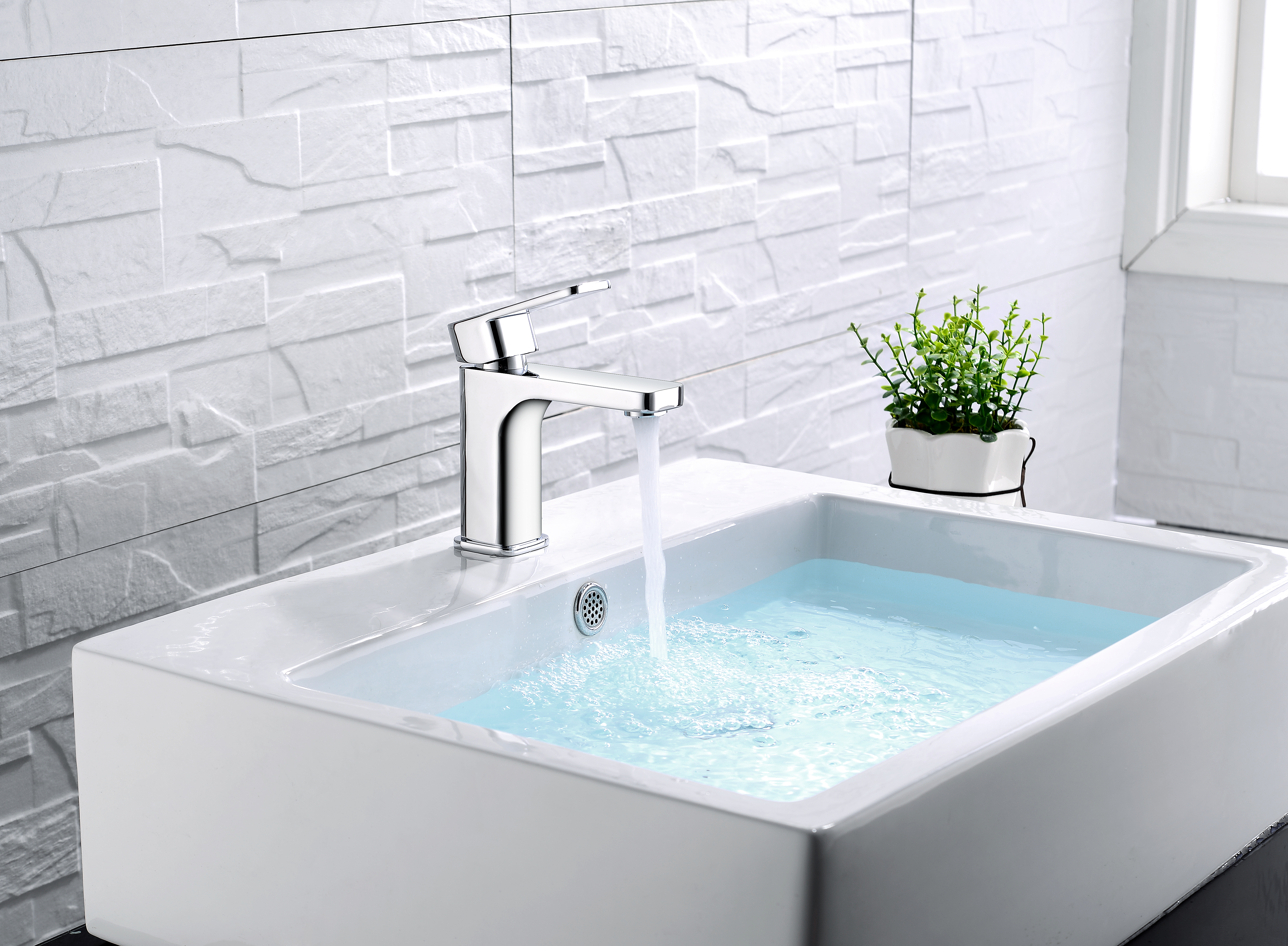 12115 Смеситель для умывальника (ХРОМ)  GANZER (10/1шт)