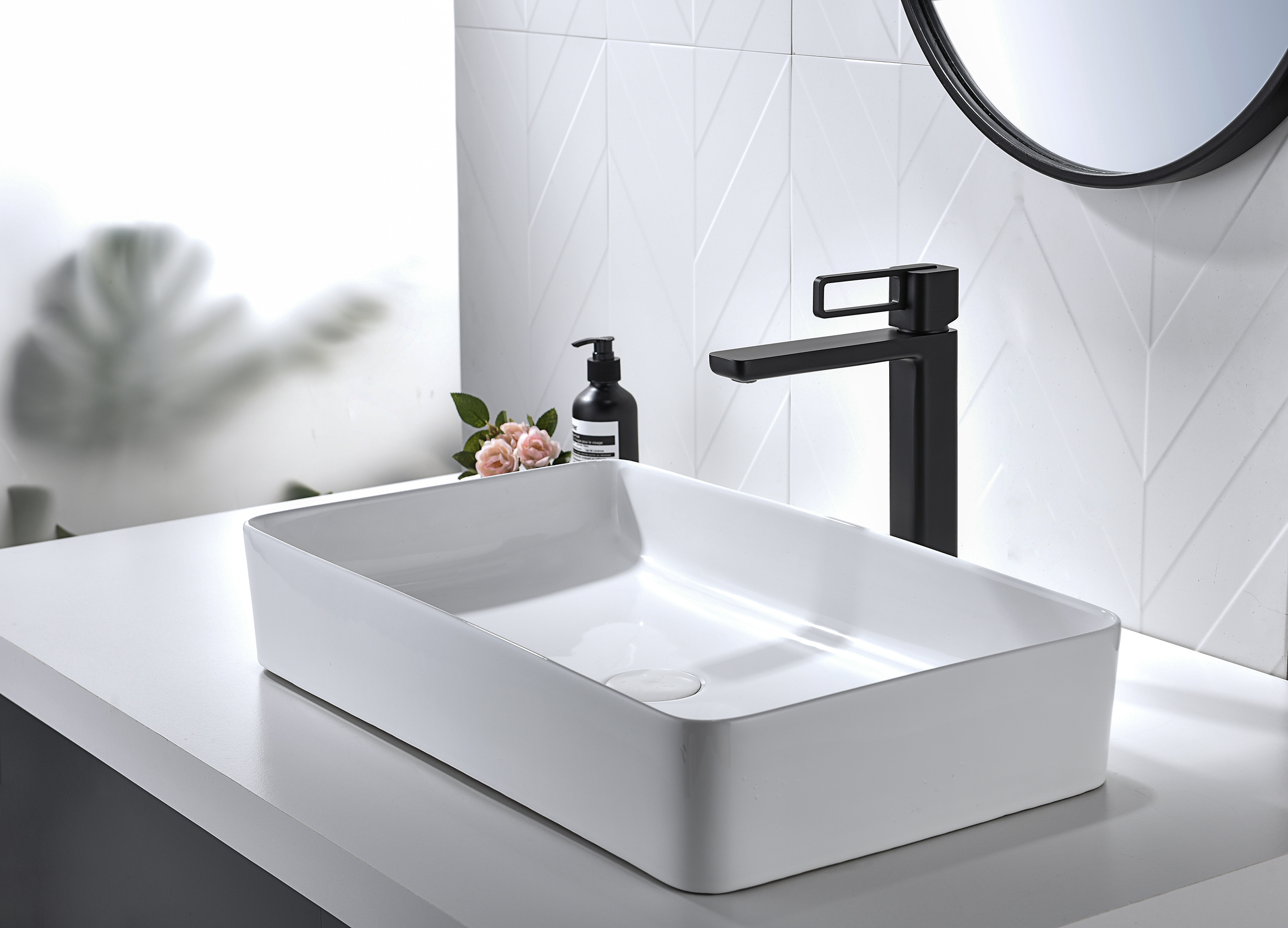 12112-C Смеситель од. для раковины-чаши (ЧЕРНЫЙ) GANZER (10/1шт)