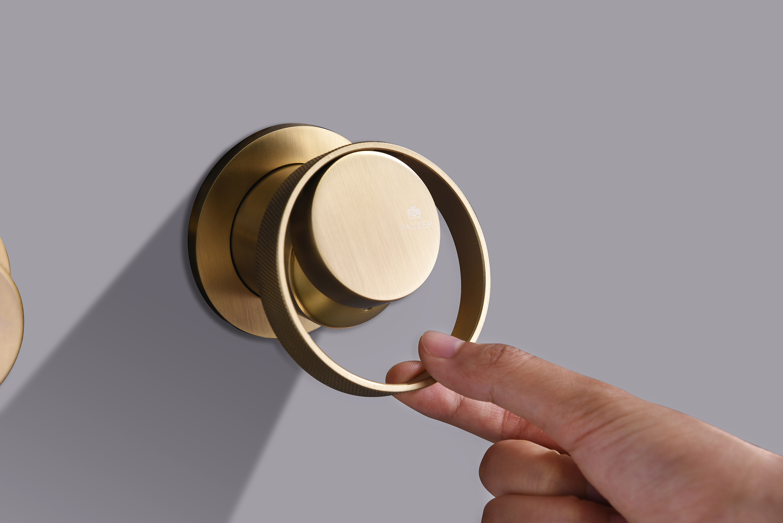 19165-S Смеситель встраиваемый для душа с 3-функ. (Мат. Золото) GANZER (6/1шт)