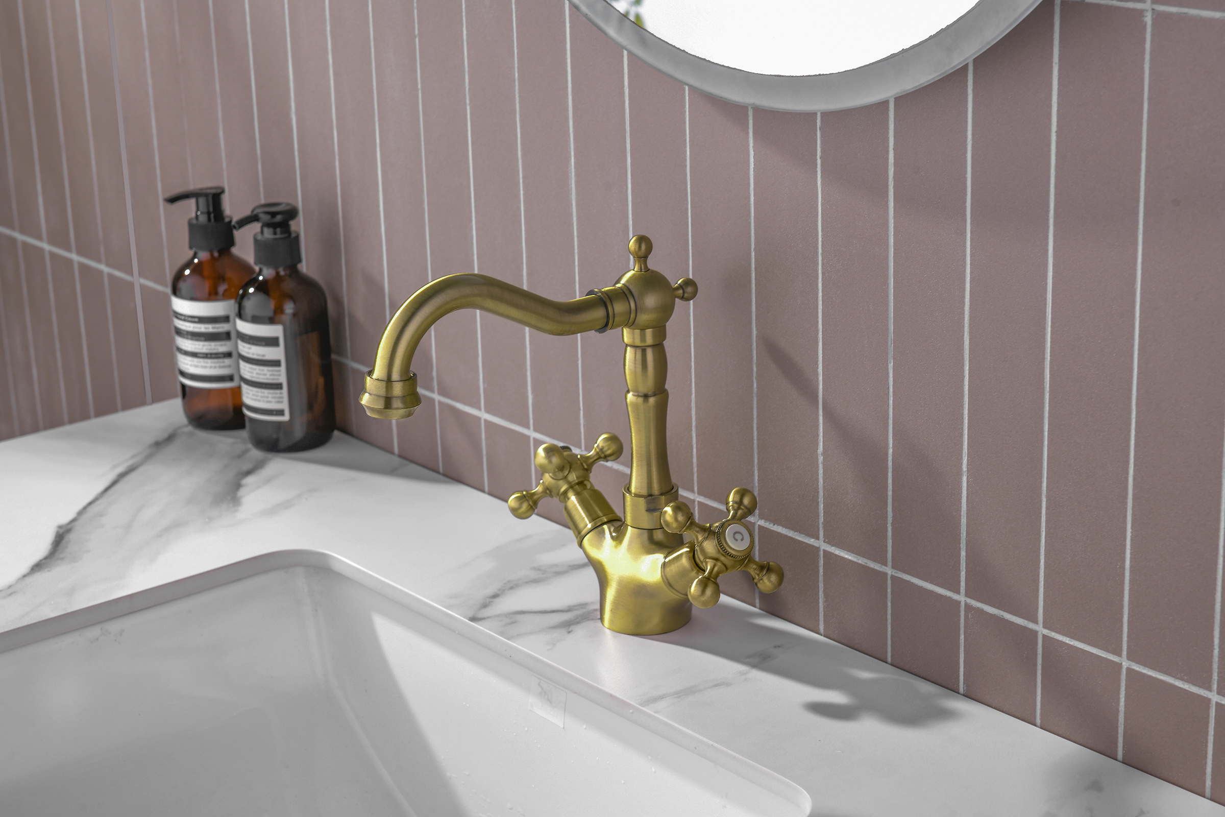 09112-D Смеситель двухвент. для умыв. (БРОНЗА)  GANZER  (10/1шт)