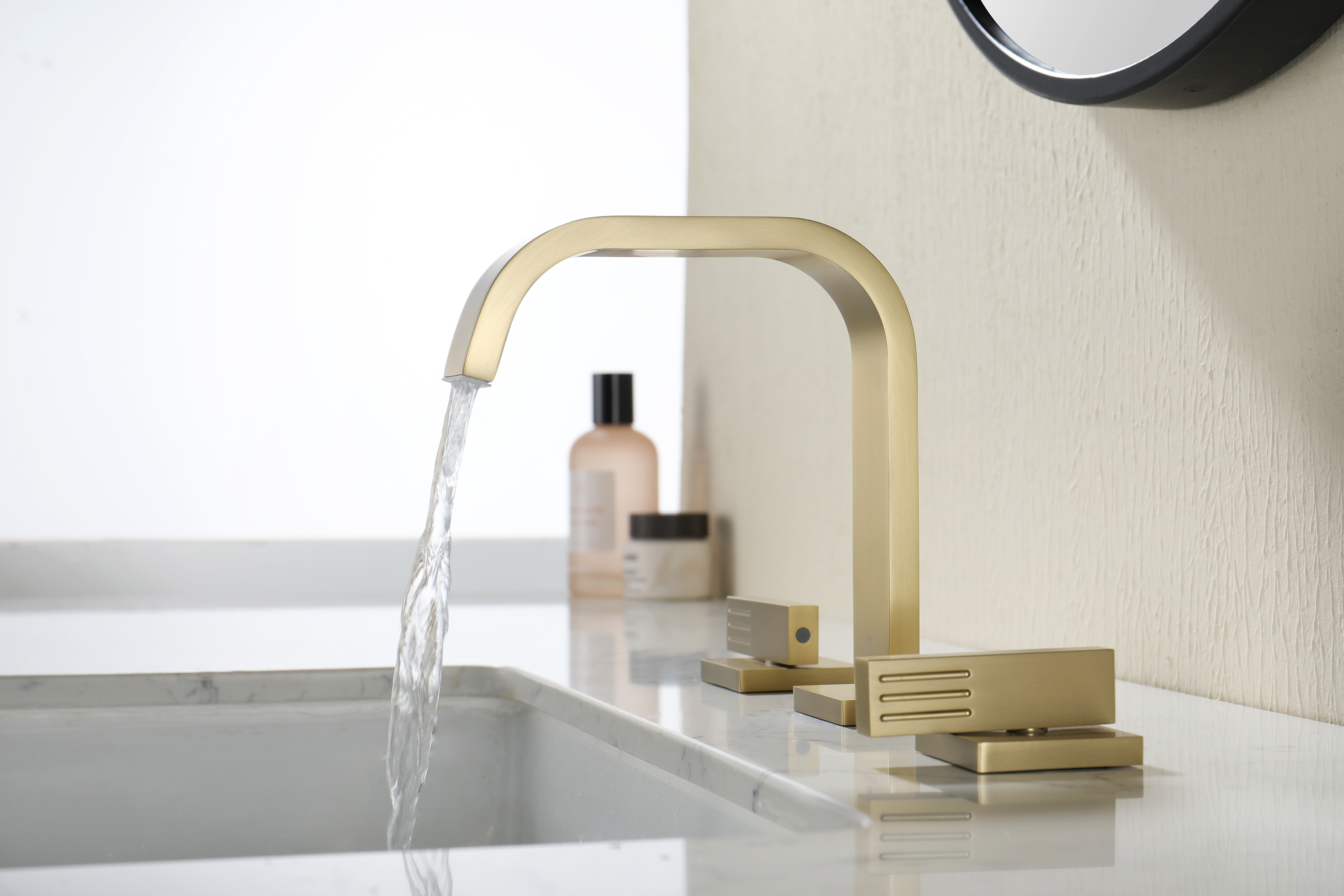 01115-S Смеситель на борт раковины (3-отв,Мат. Золото)  GANZER (10/1шт)